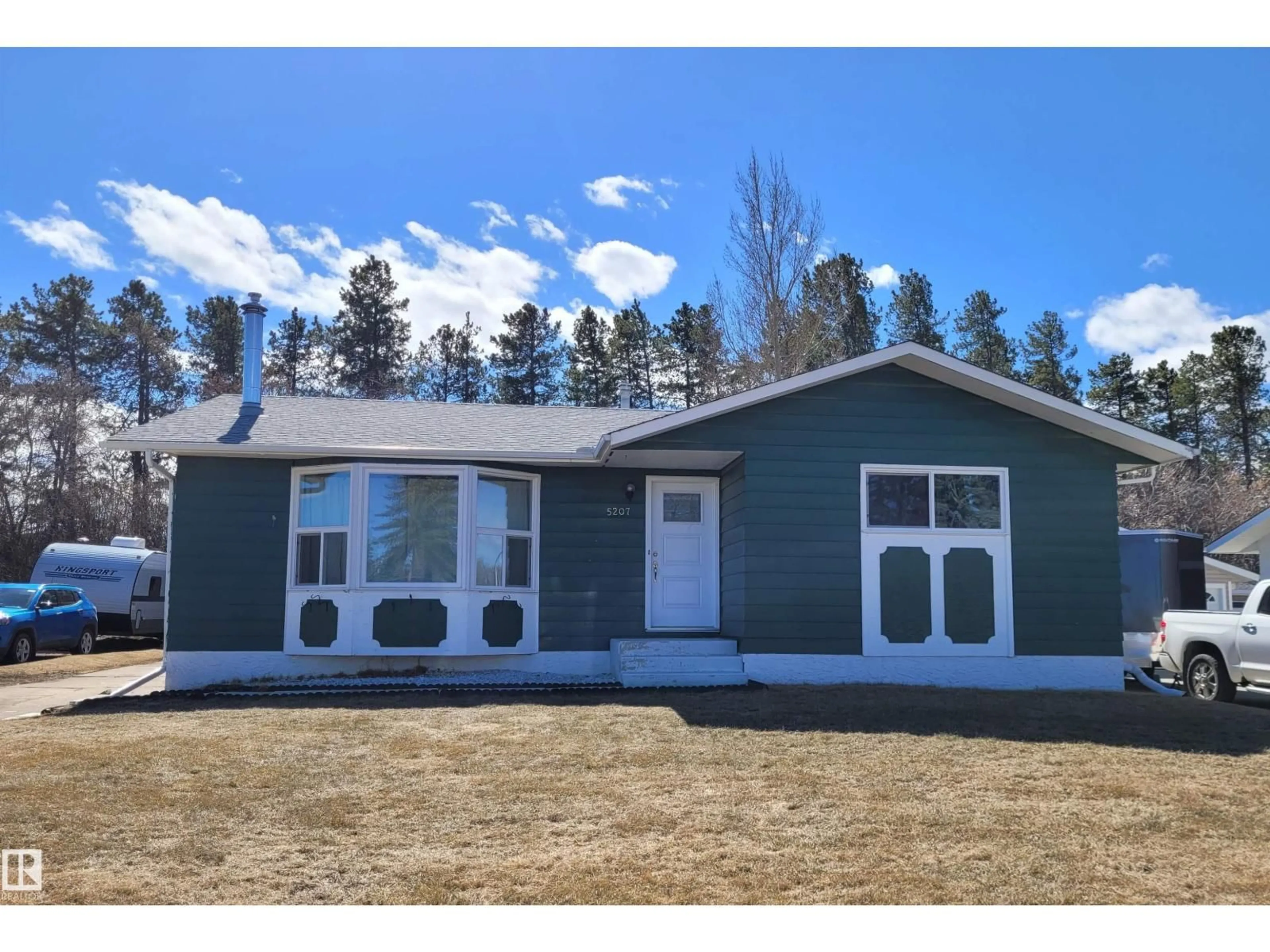 Home with vinyl exterior material, unknown for 5207 52 AV, Bon Accord Alberta T0A0K0