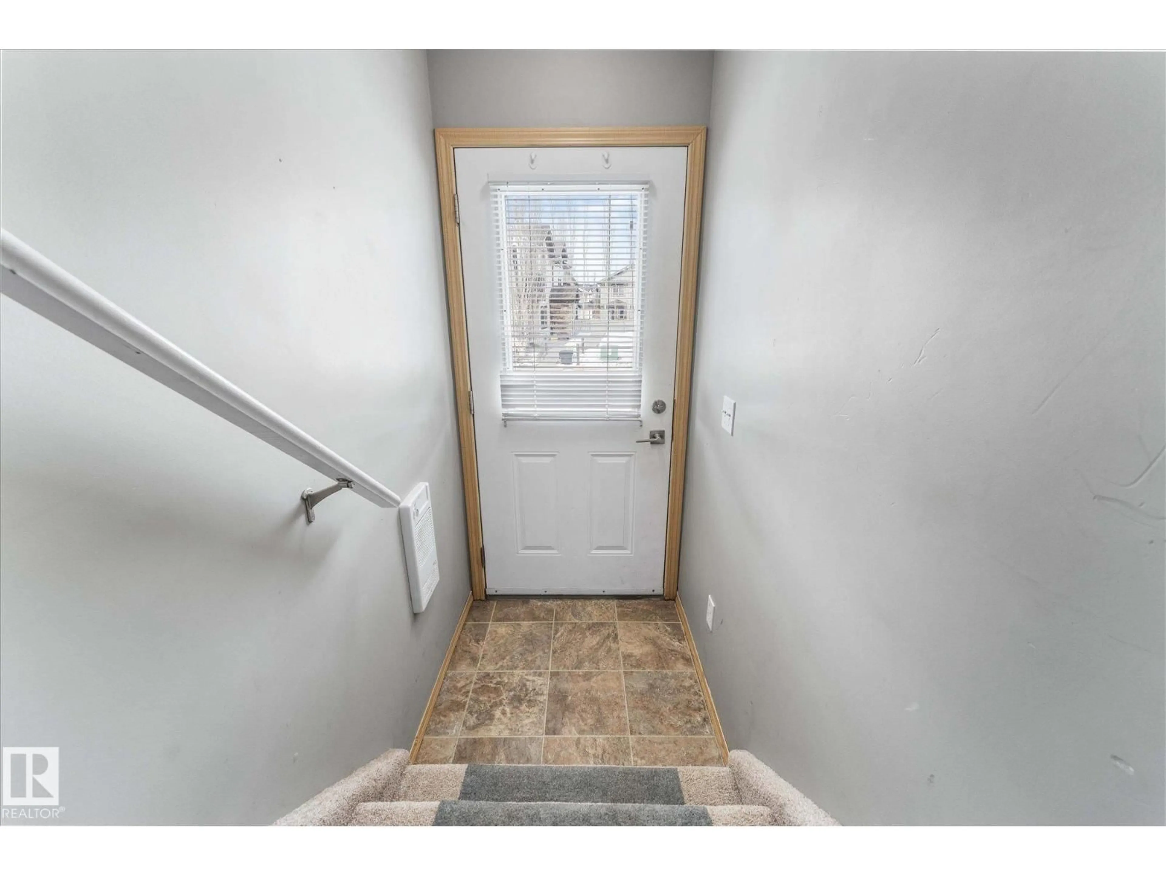 Indoor entryway for SW - 86 604 62 ST, Edmonton Alberta T6X0K4