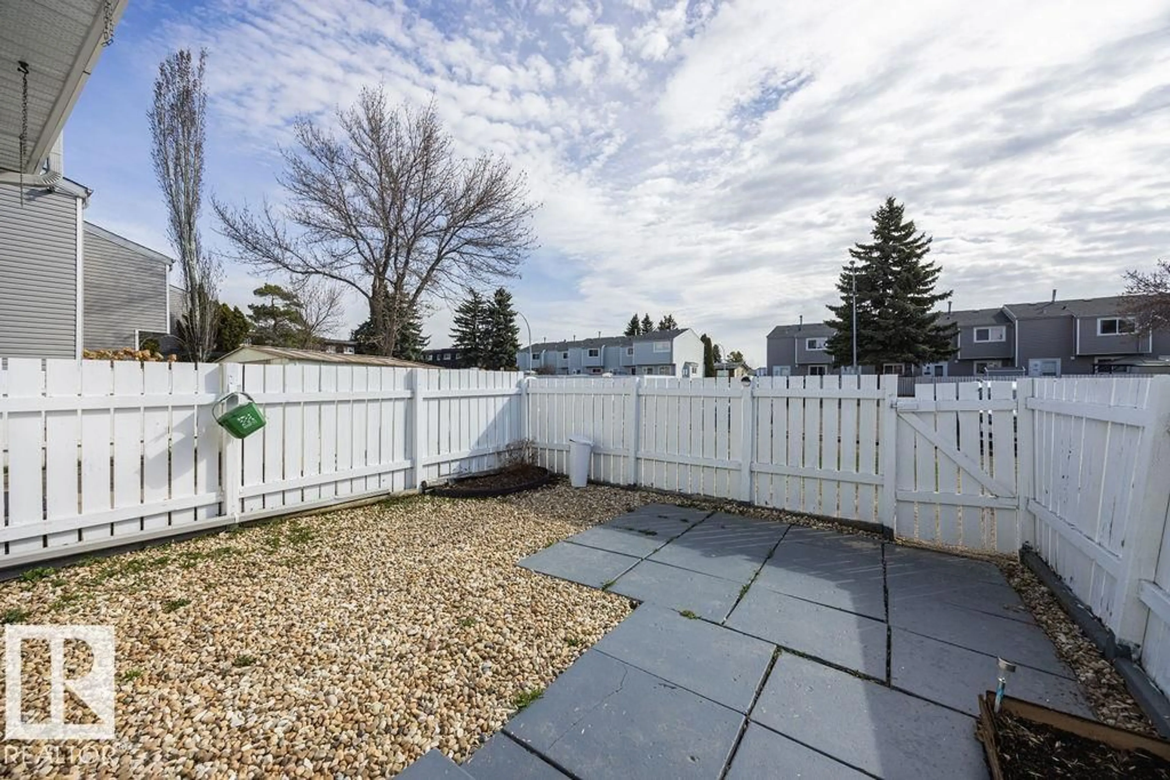 Patio, unknown for 321 NORTHGATE TC, Edmonton Alberta T5E3E3