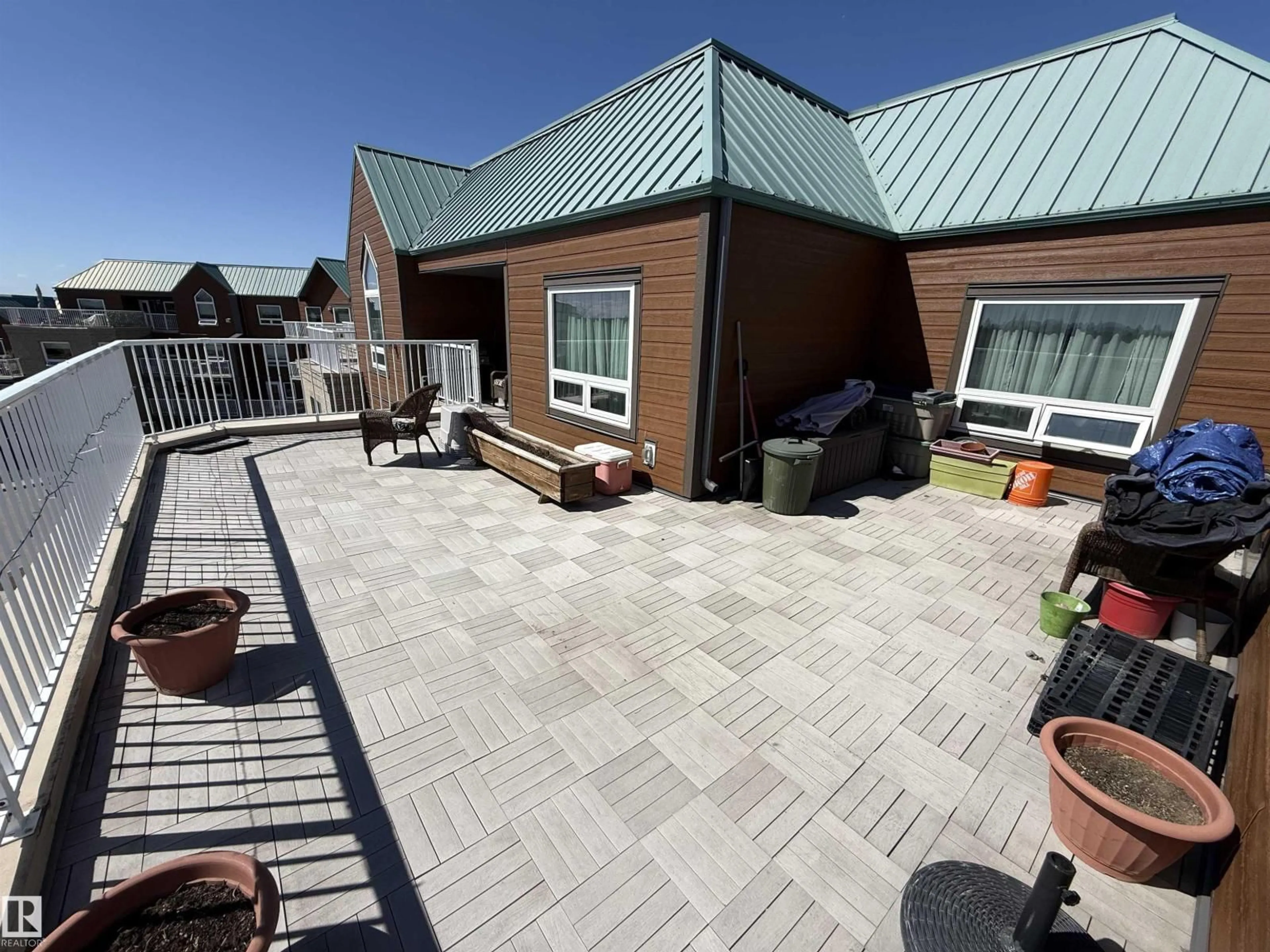 Patio, unknown for 410 9926 100, Fort Saskatchewan Alberta T8L4E3