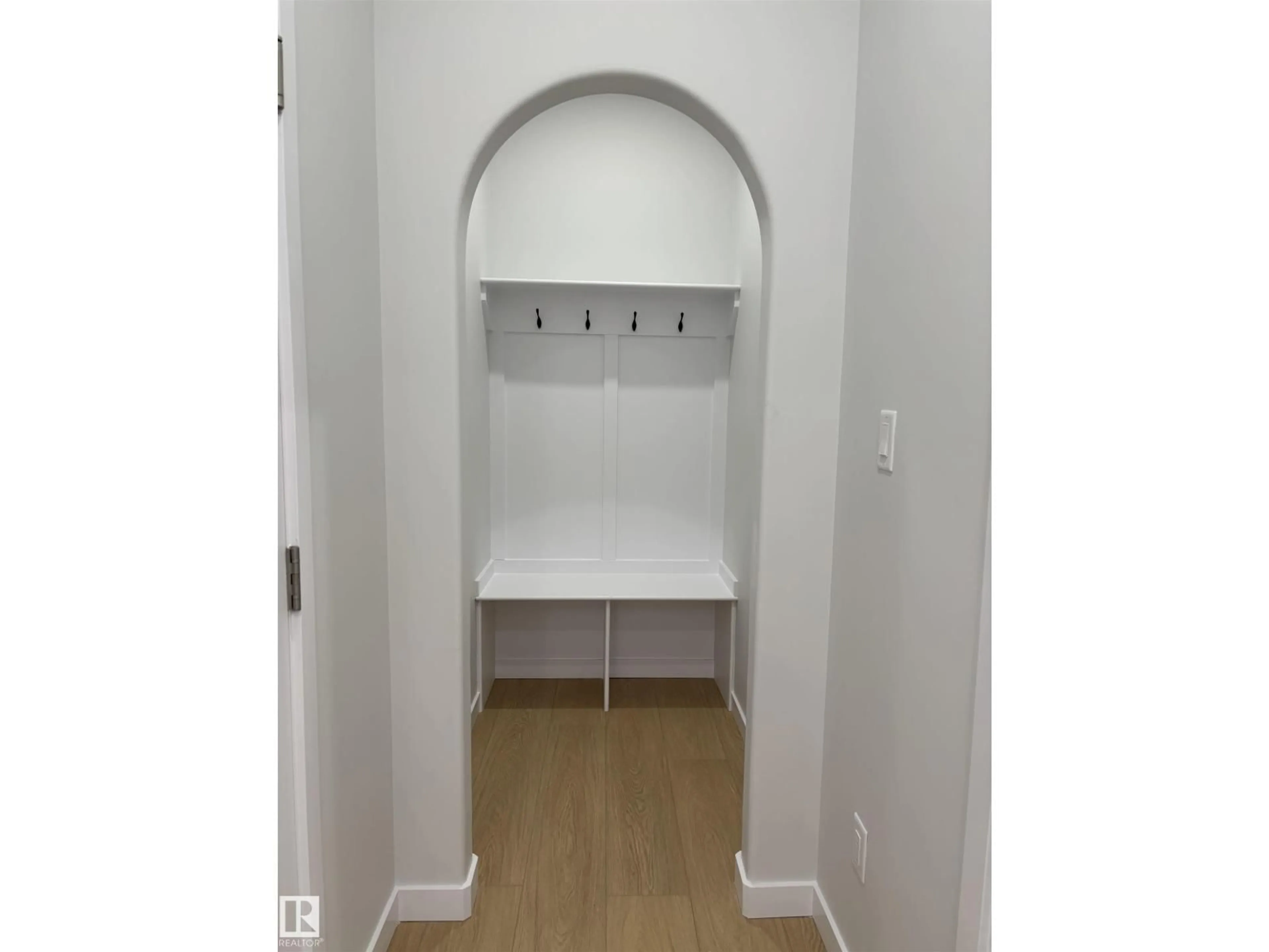 Indoor entryway for LI NW - 1623 SISKIN LINK, Edmonton Alberta T5S0V2