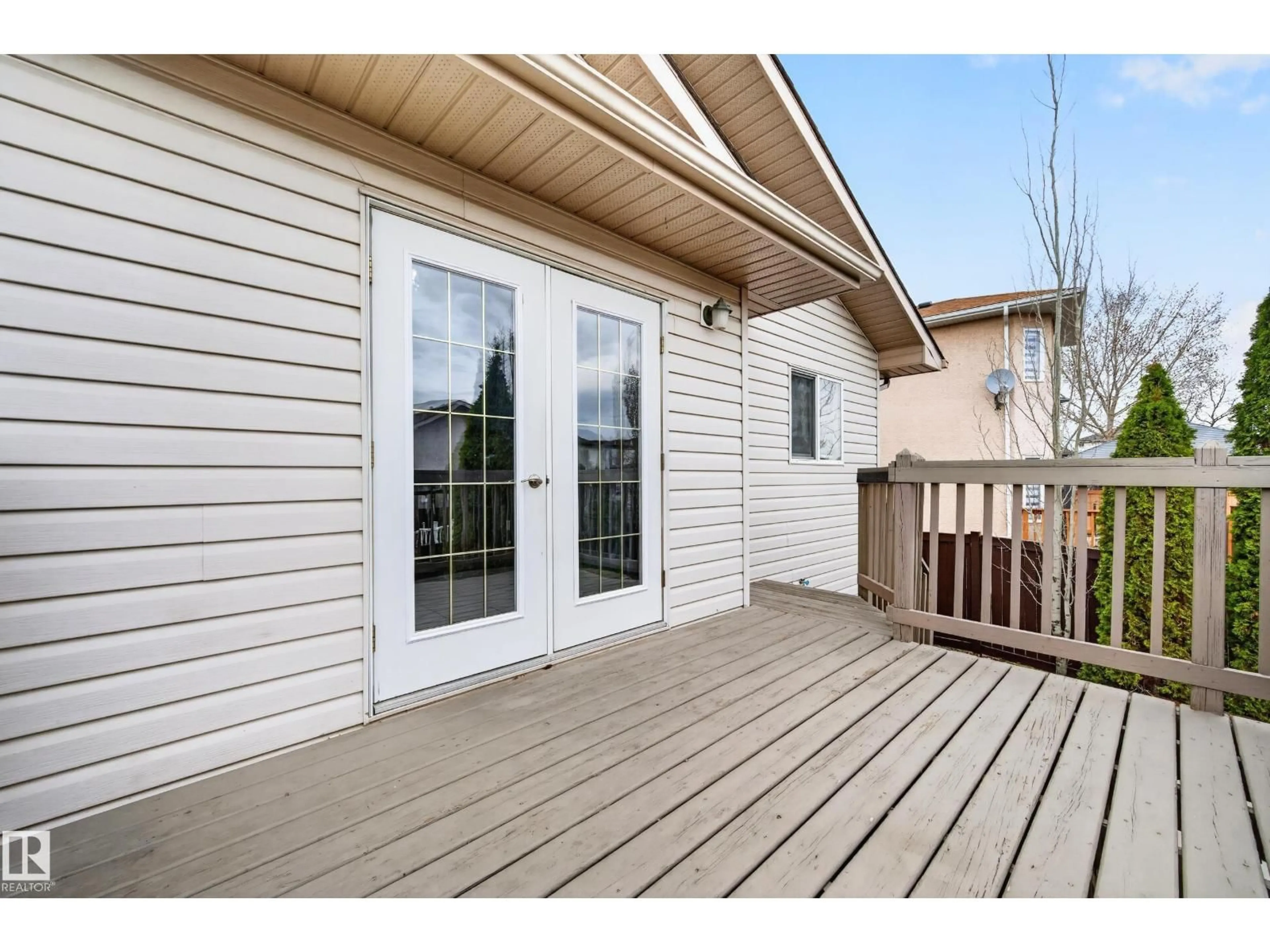 Patio, water/lake/river/ocean view for 1129 KLARVATTEN COVE CV, Edmonton Alberta T5Z3N3