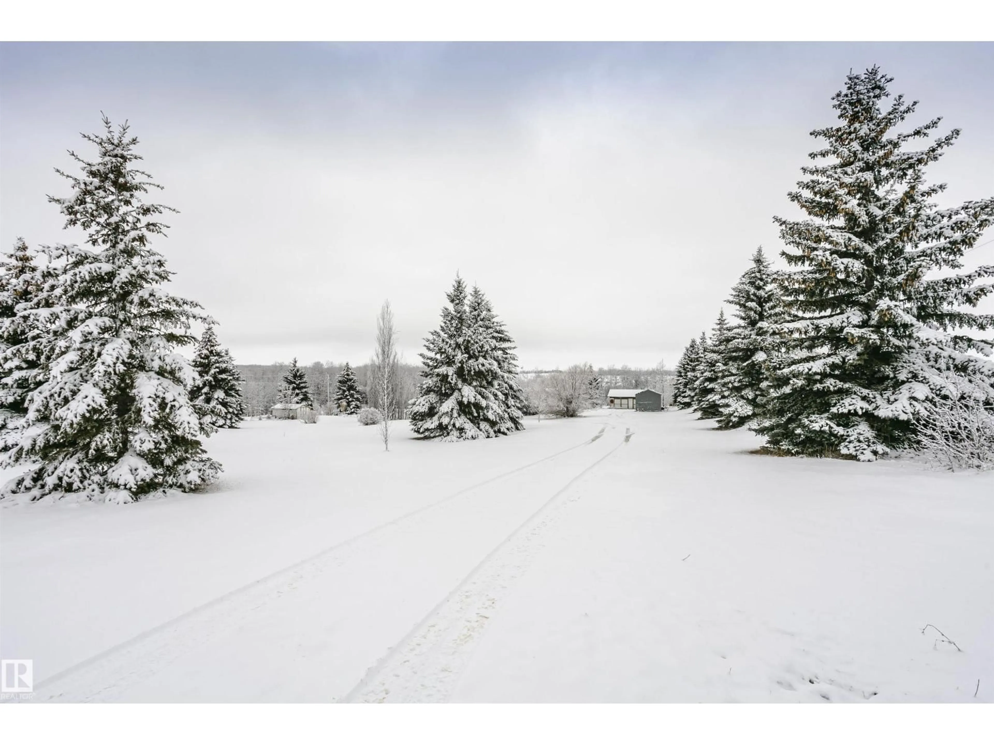 Blurry image for #3 - 23319 TWP RD 572, Rural Sturgeon County Alberta T0A0K0