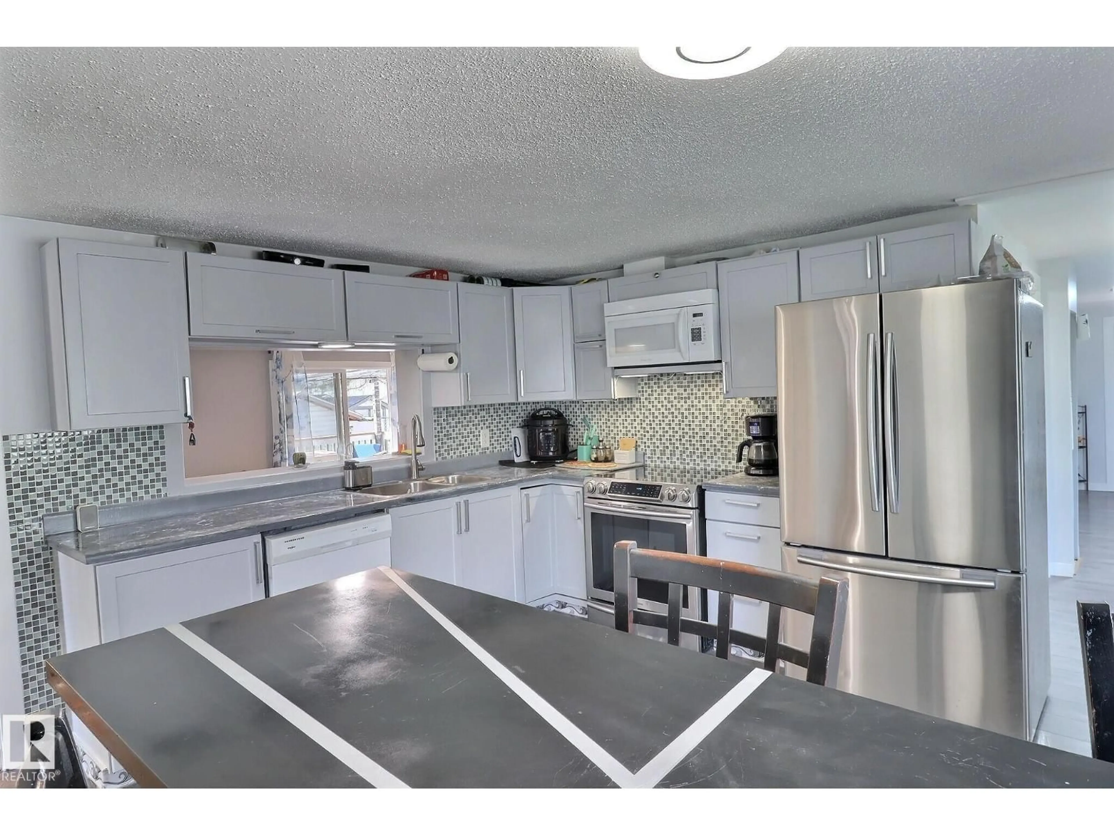 Open concept kitchen, unknown for 602 EVERGREEN PA, Edmonton Alberta T5Y4M2
