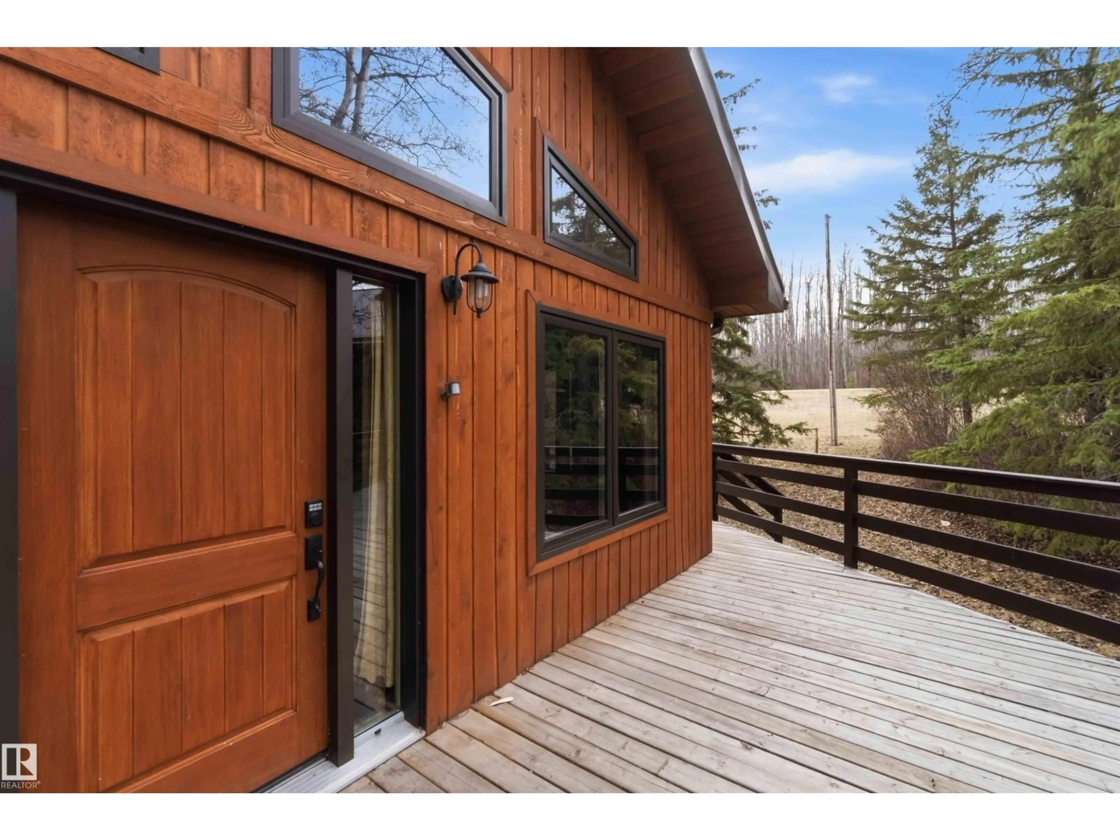Indoor entryway for #409 - 1414 HWY 37, Rural Lac Ste. Anne County Alberta T0E1V0