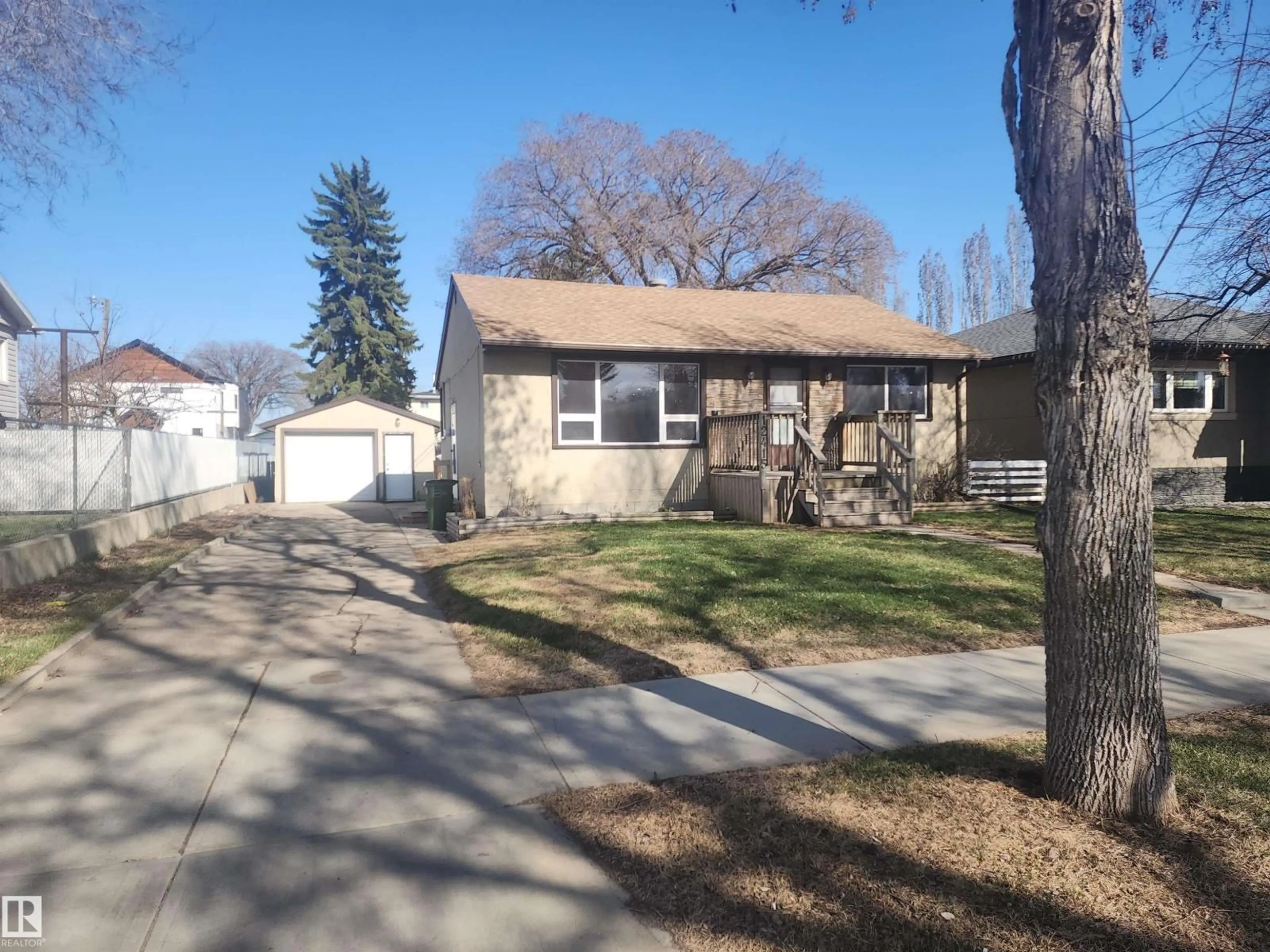 Unknown for NW - 12415 129 ST, Edmonton Alberta T5L1H5