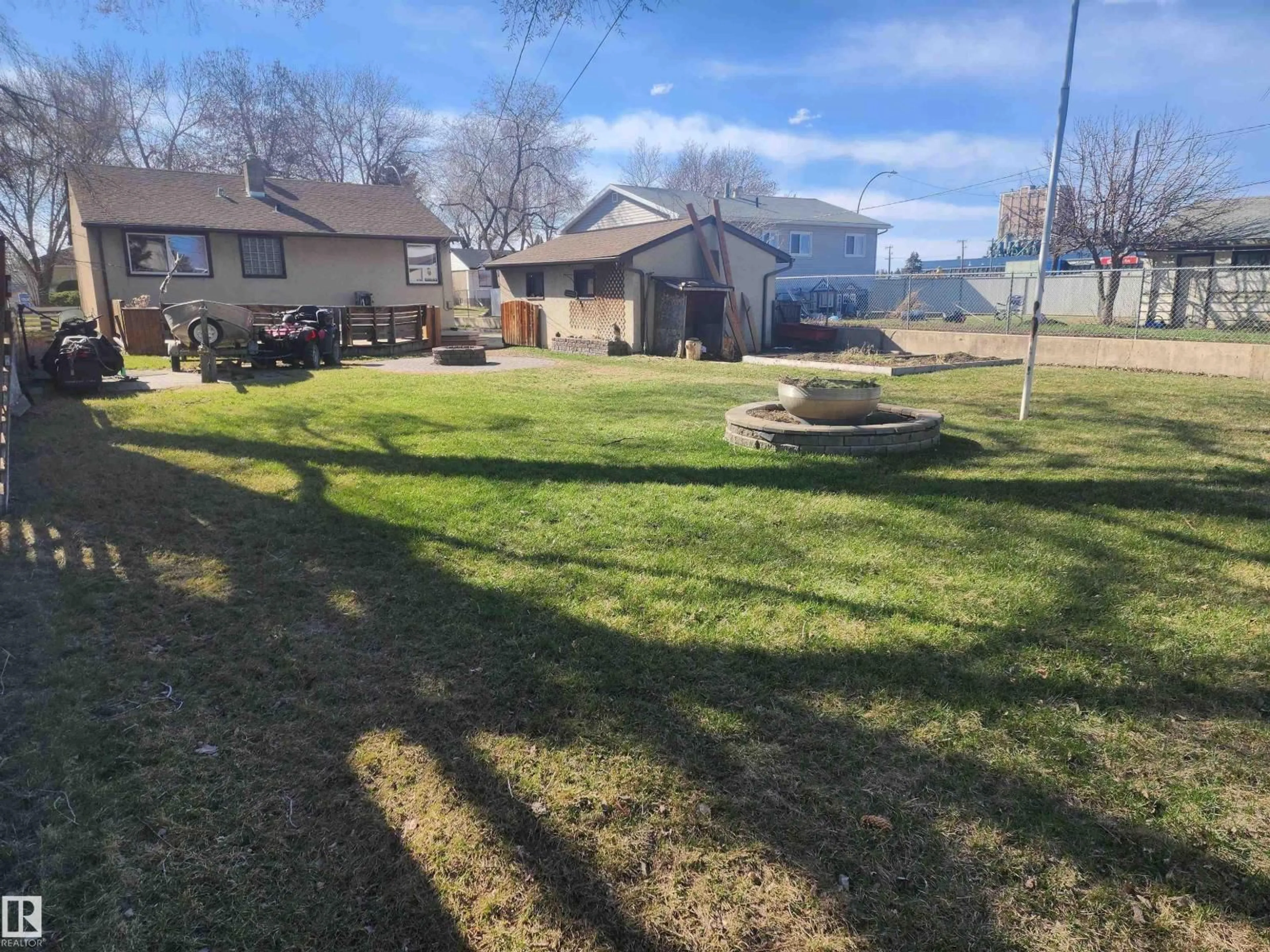A pic from outside/outdoor area/front of a property/back of a property/a pic from drone, water/lake/river/ocean view for NW - 12415 129 ST, Edmonton Alberta T5L1H5