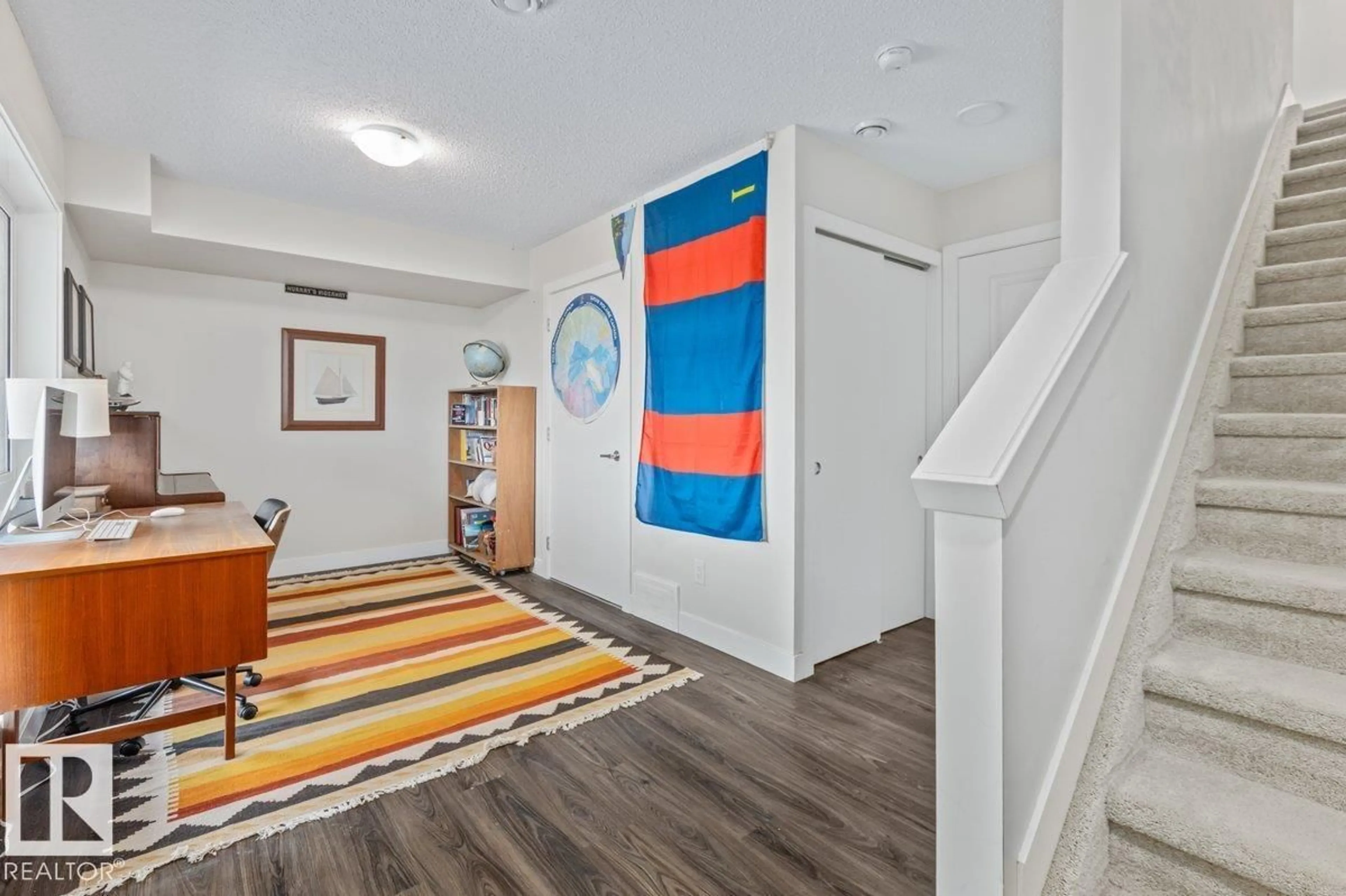 Indoor entryway for #21 - 979 CRYSTALLINA NERA WY, Edmonton Alberta T5Z0S3