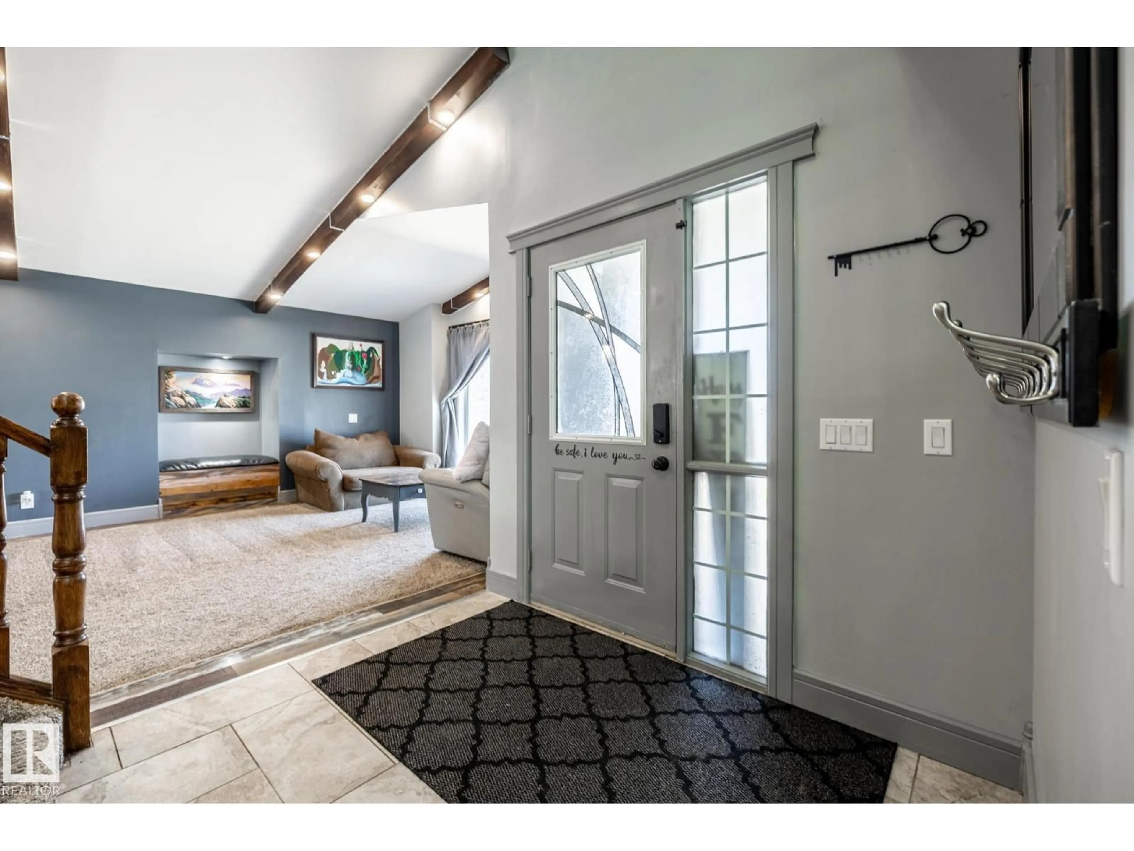 Indoor entryway for 7 DOOLAN PL, St. Albert Alberta T8N5P7