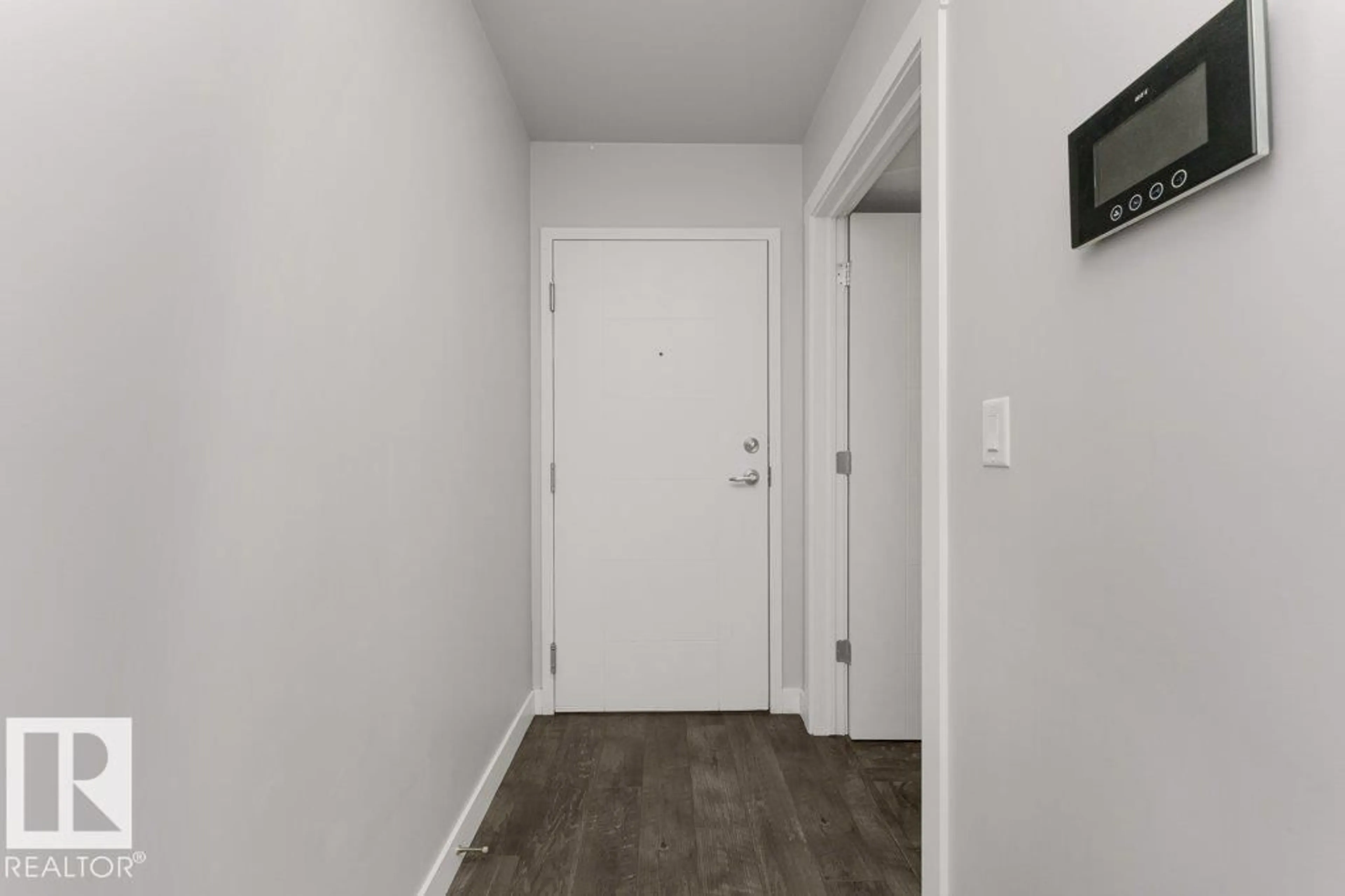 Indoor entryway for #204 - 10126 144 ST, Edmonton Alberta T5N2T7