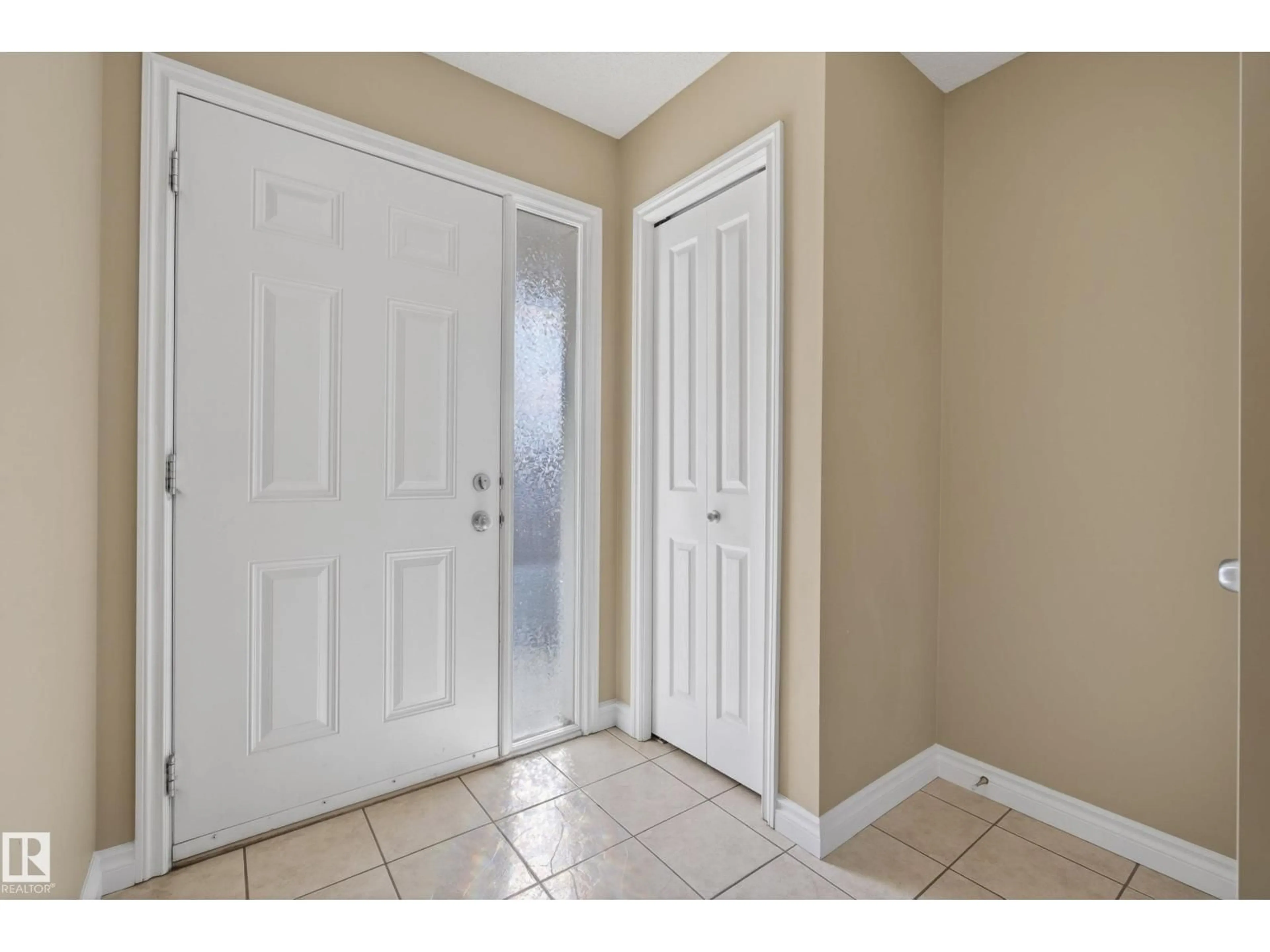Indoor entryway for #17 - 171 BRINTNELL BV, Edmonton Alberta T5Y0C6