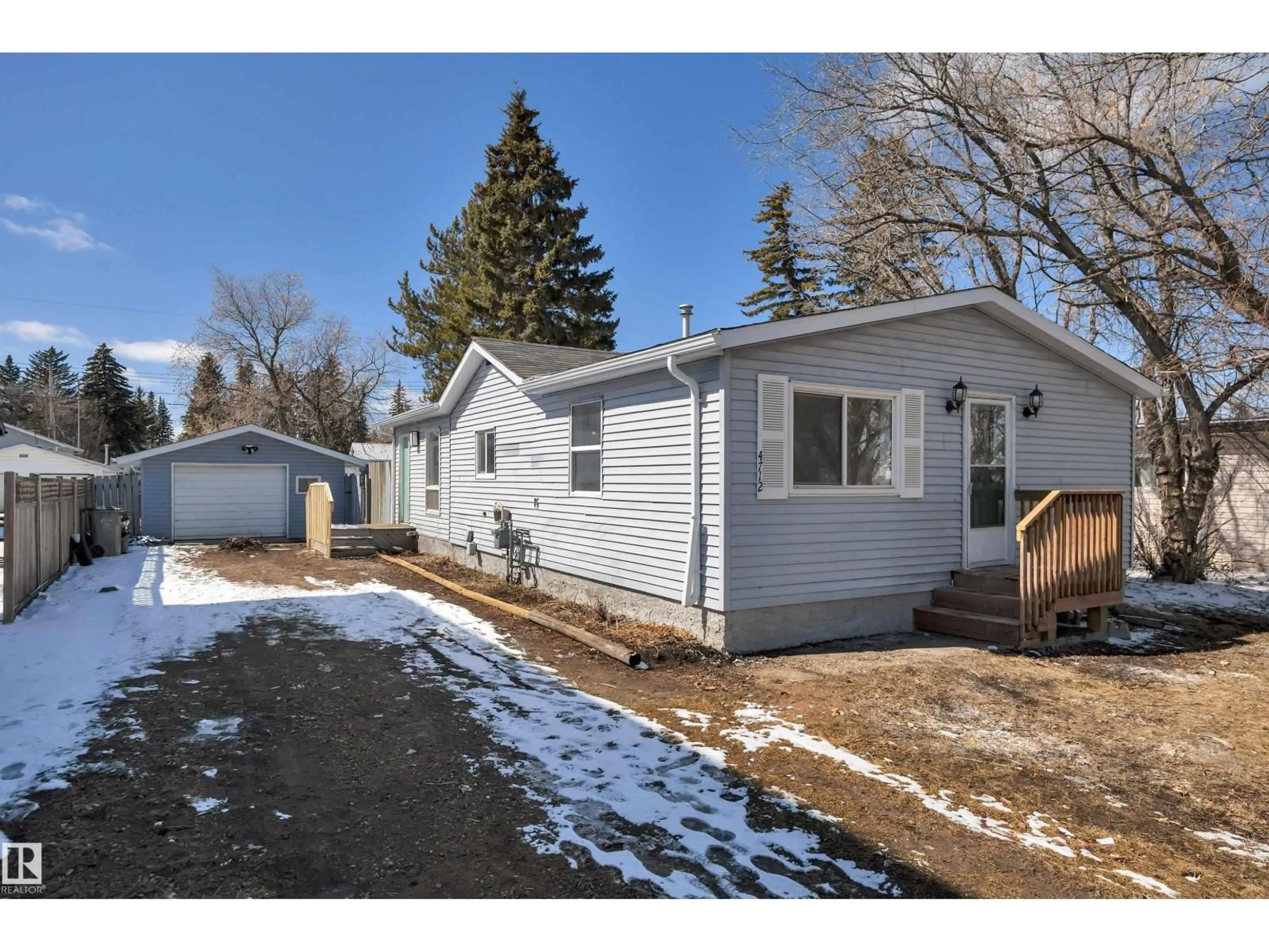 Unknown for 4712 49 ST, Calmar Alberta T0C0V0