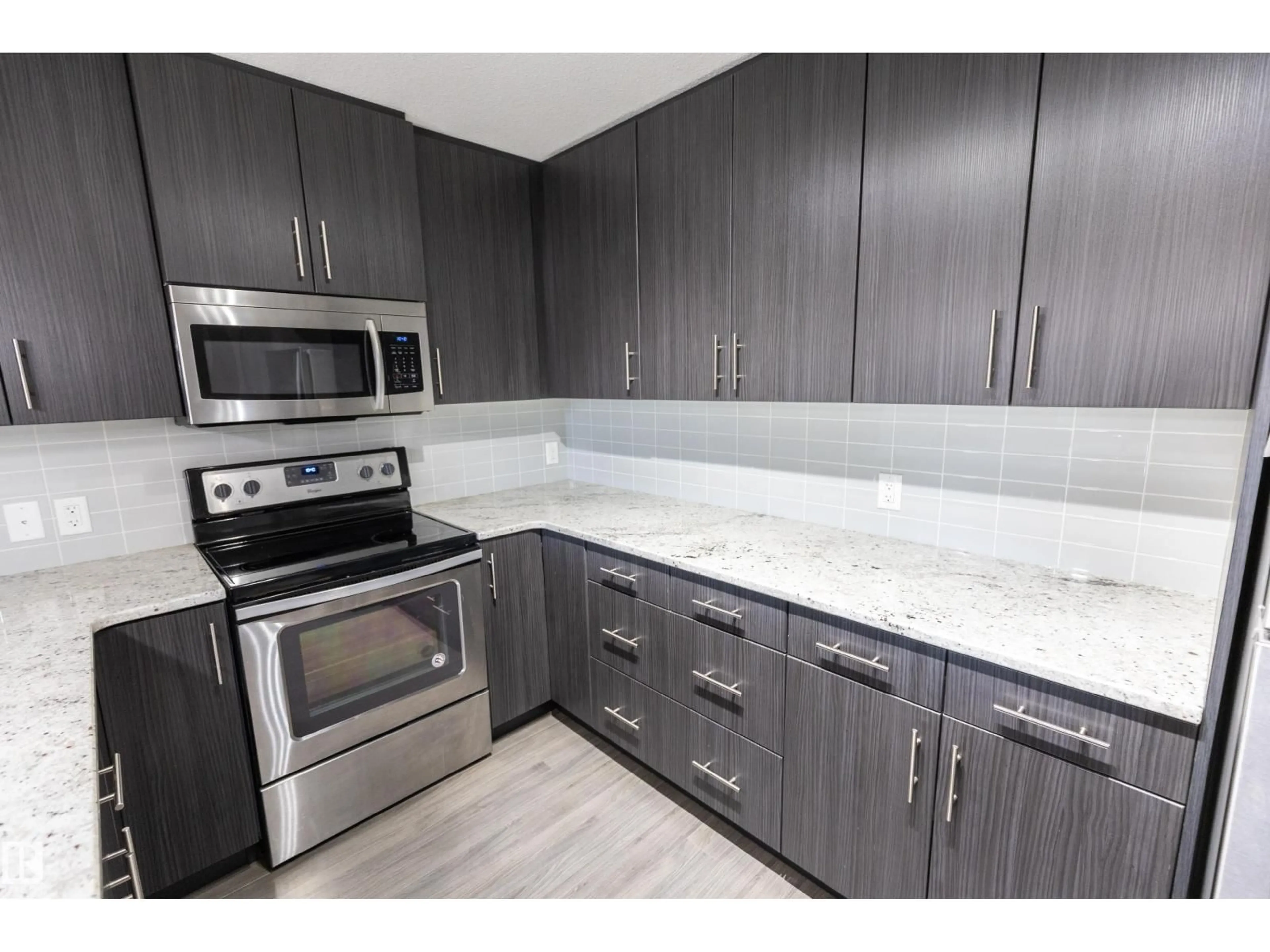 Standard kitchen, unknown for 107 - 3670 139 AV NW, Edmonton Alberta T5Y3N5