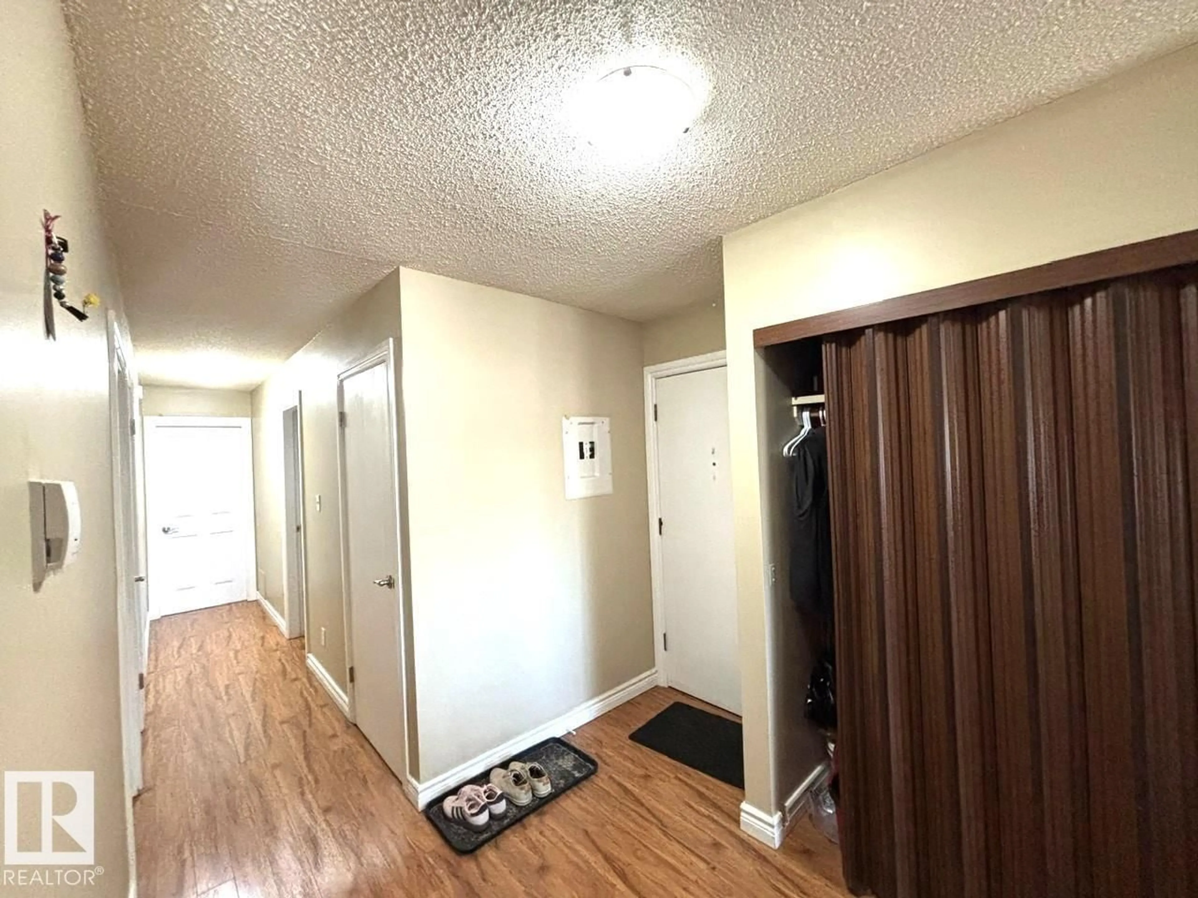Unknown for #304 - 10635 80 AV, Edmonton Alberta T6E1V6