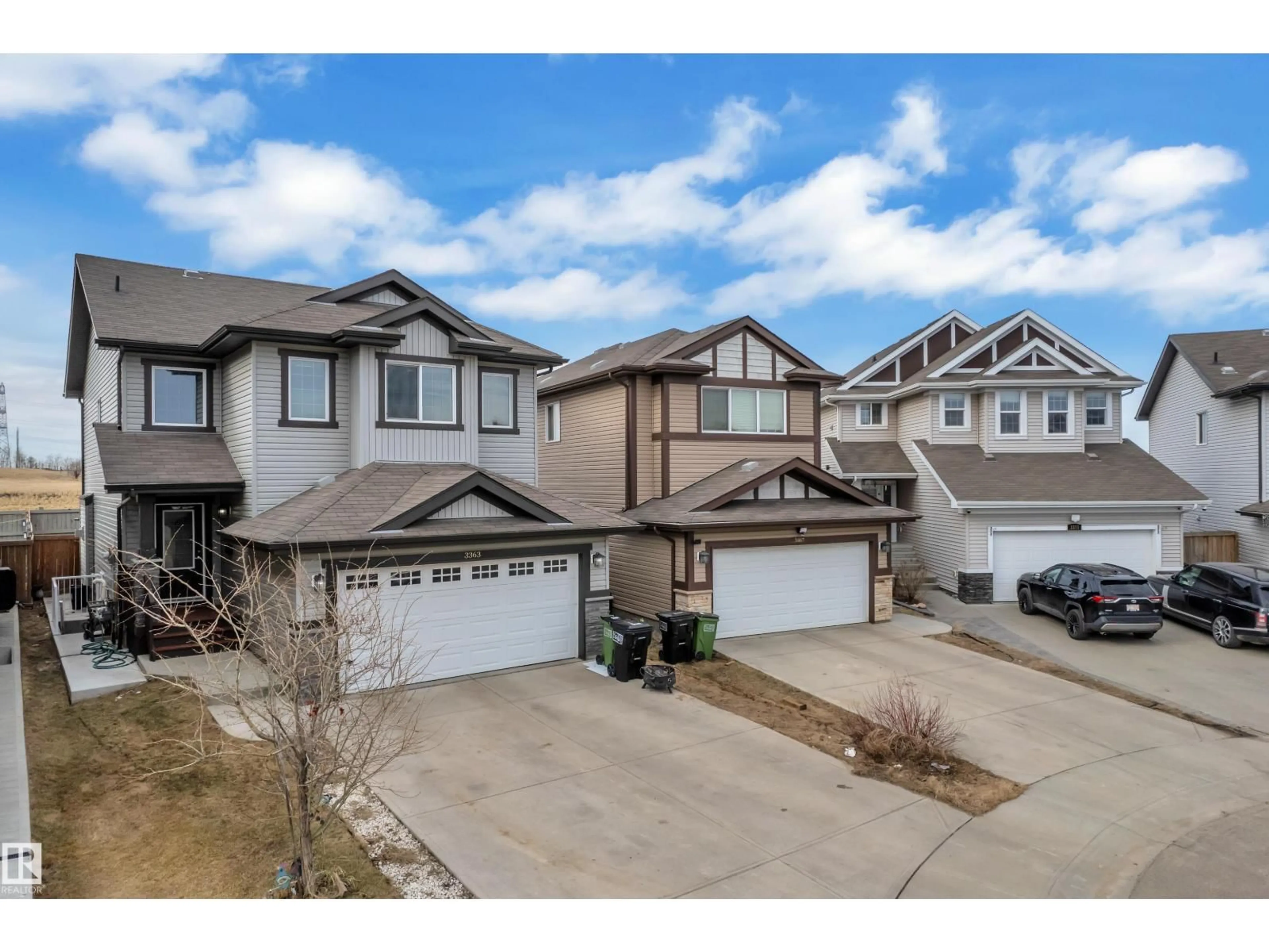 A pic from outside/outdoor area/front of a property/back of a property/a pic from drone, street for 3363 13 AV, Edmonton Alberta T6T0Z4