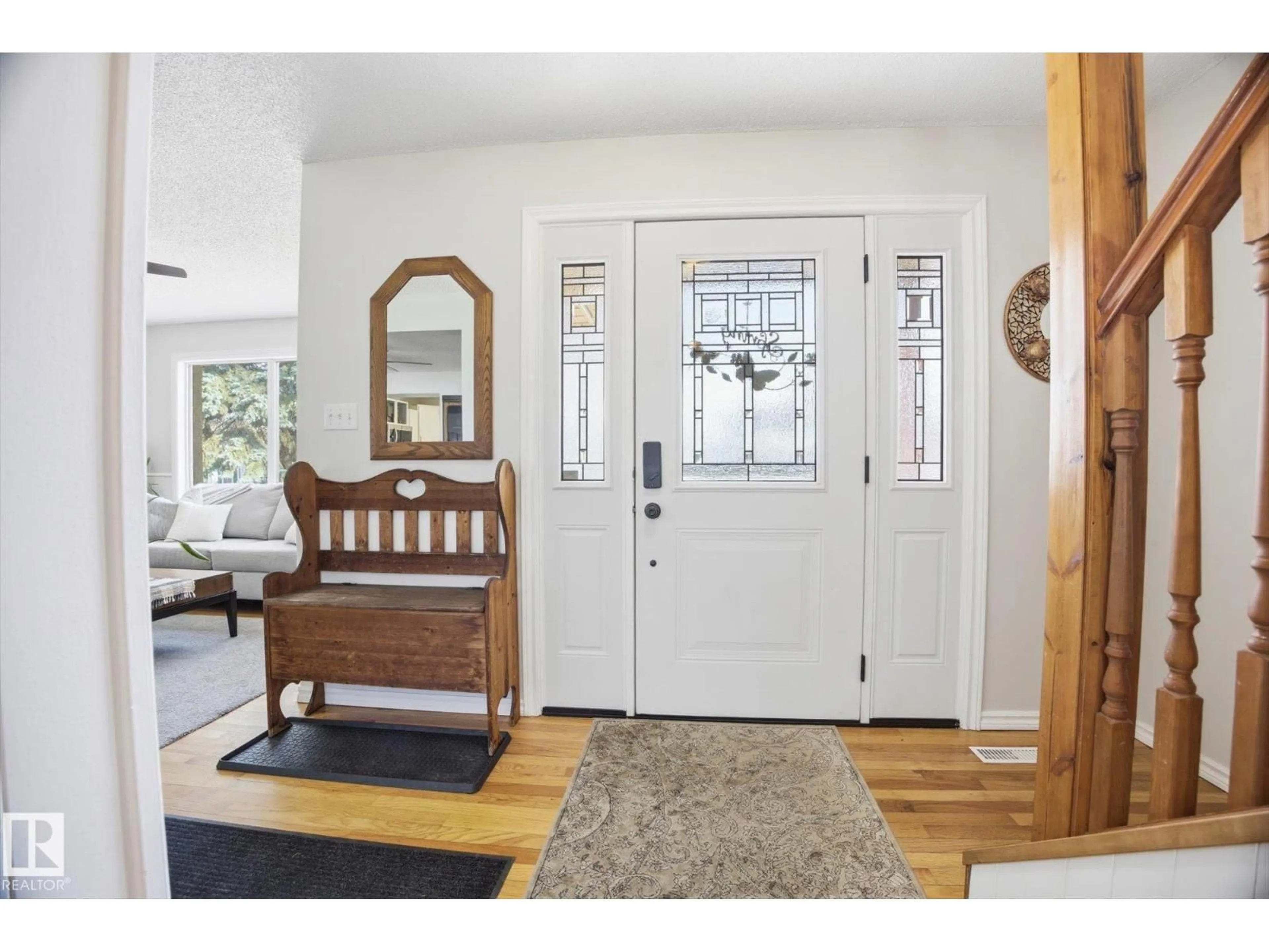 Indoor entryway for 133 GREENWOOD DR, Spruce Grove Alberta T7X1X8