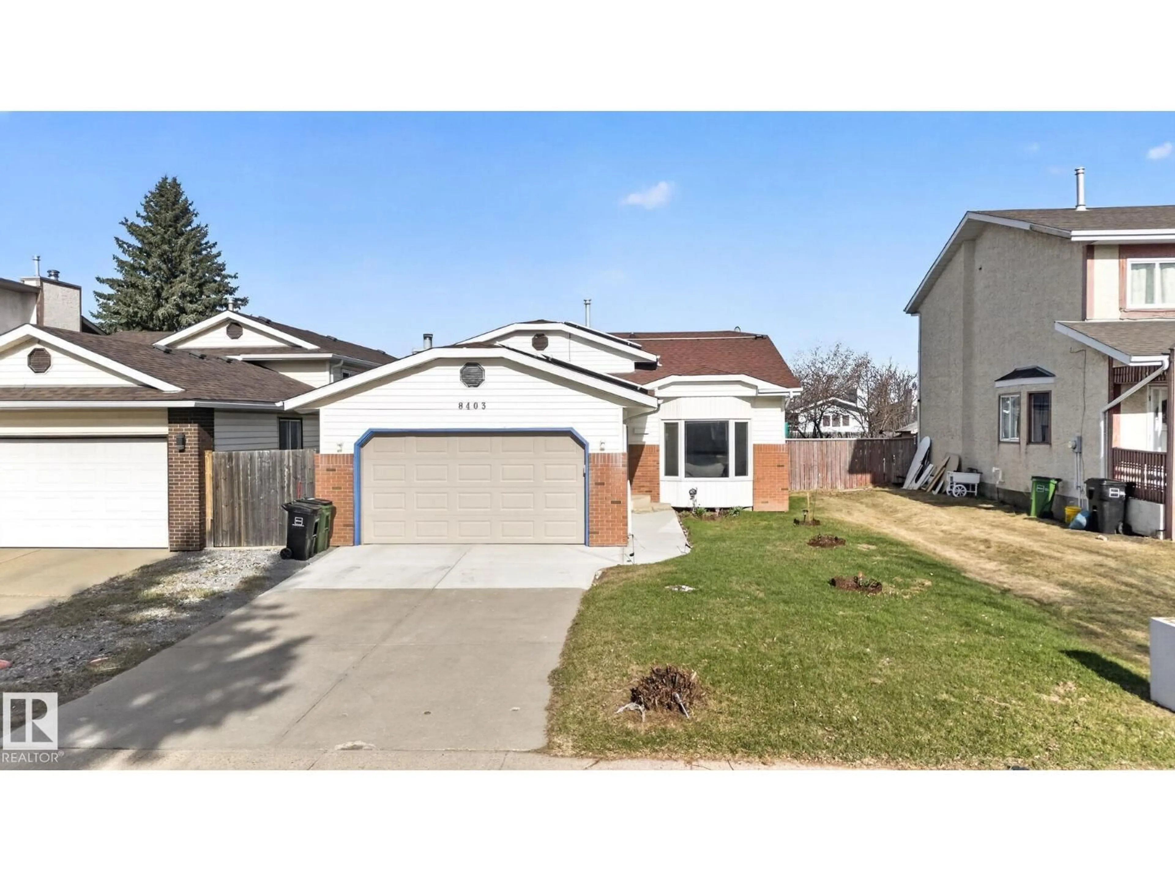 Home with vinyl exterior material, street for 8403 190 ST, Edmonton Alberta T5T4Z7