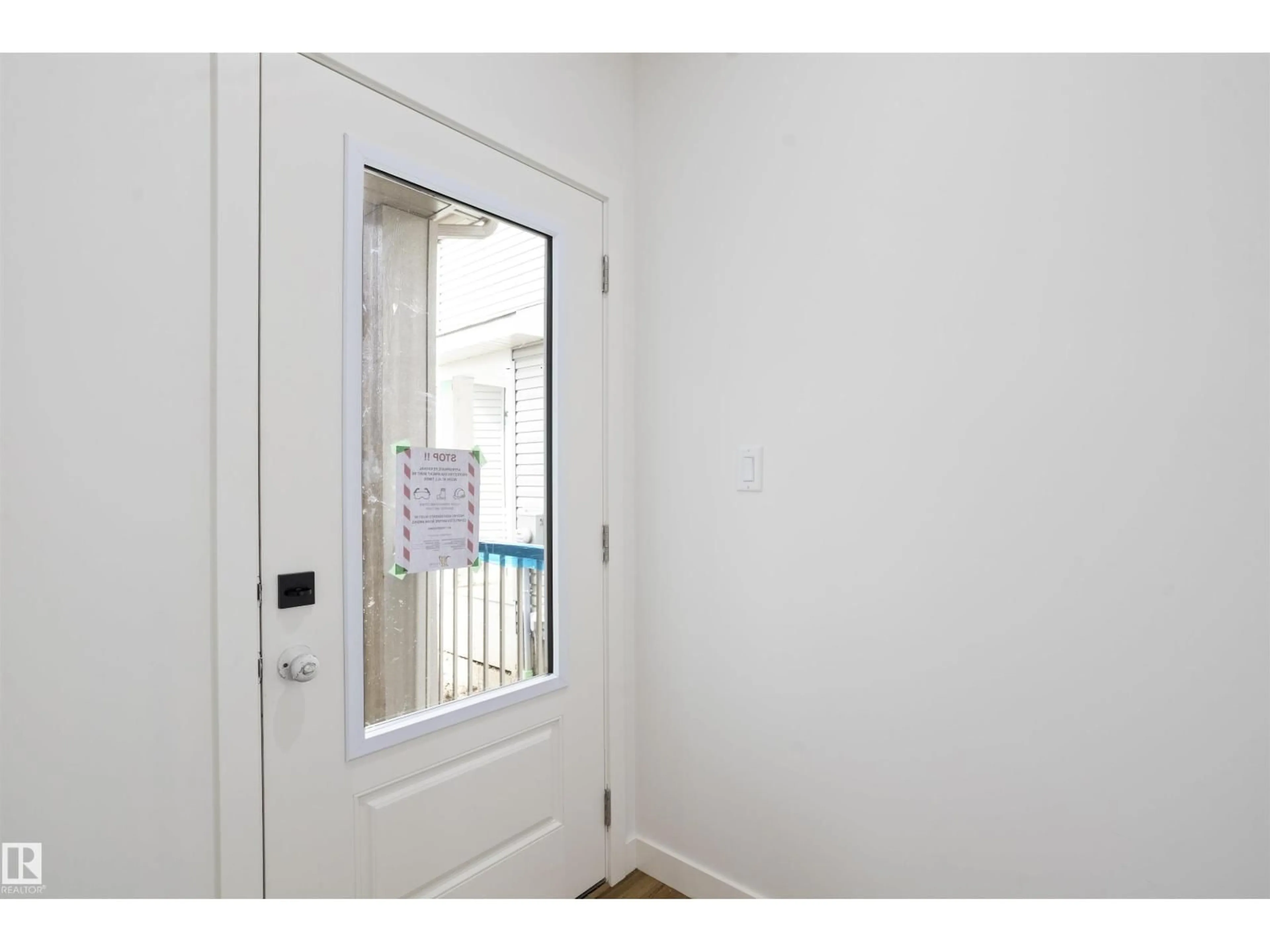 Indoor entryway for 171 MUNN WY, Leduc Alberta T9E1X9