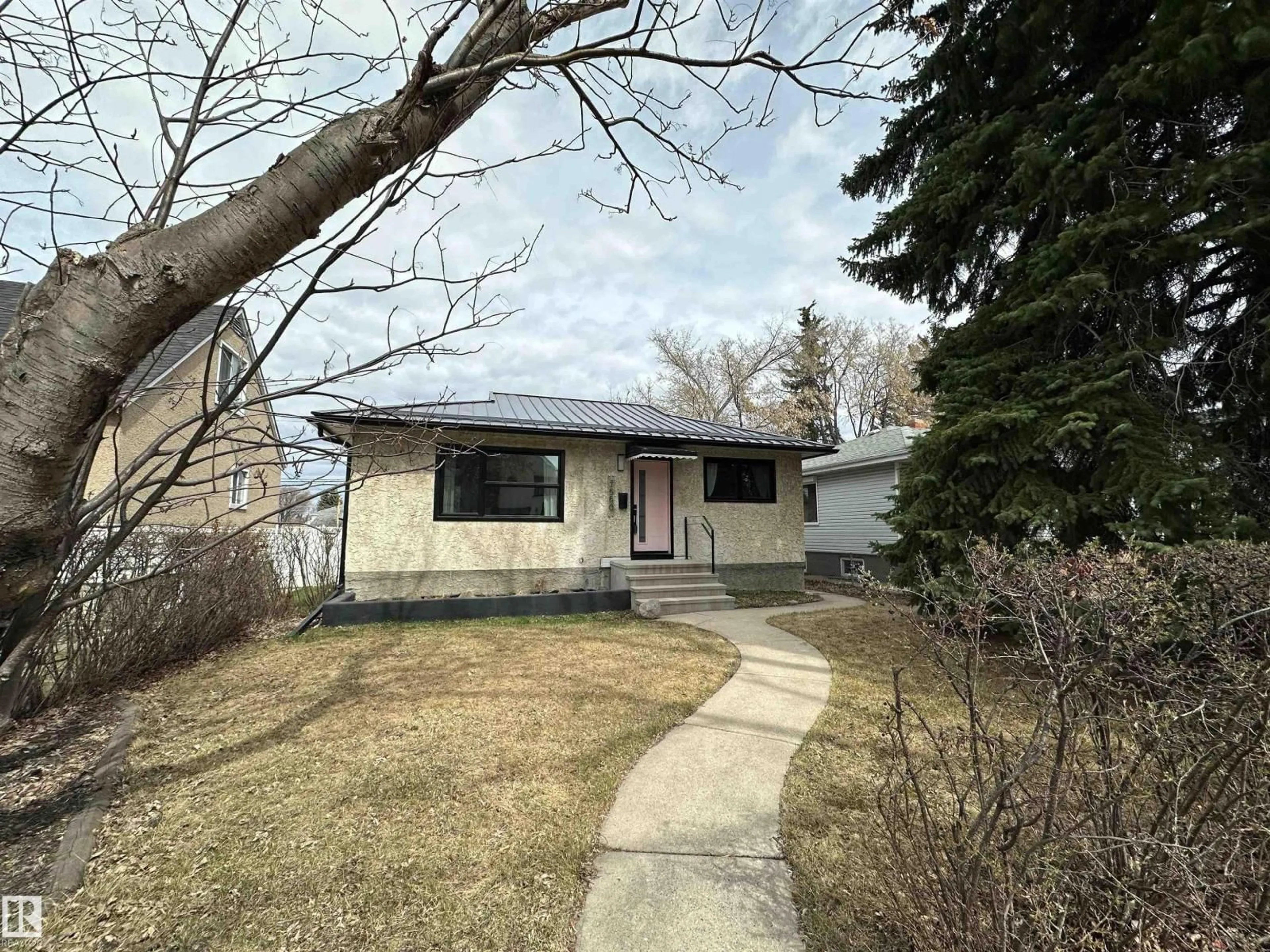 Unknown for NW - 7550 81 AV, Edmonton Alberta T6C0V5