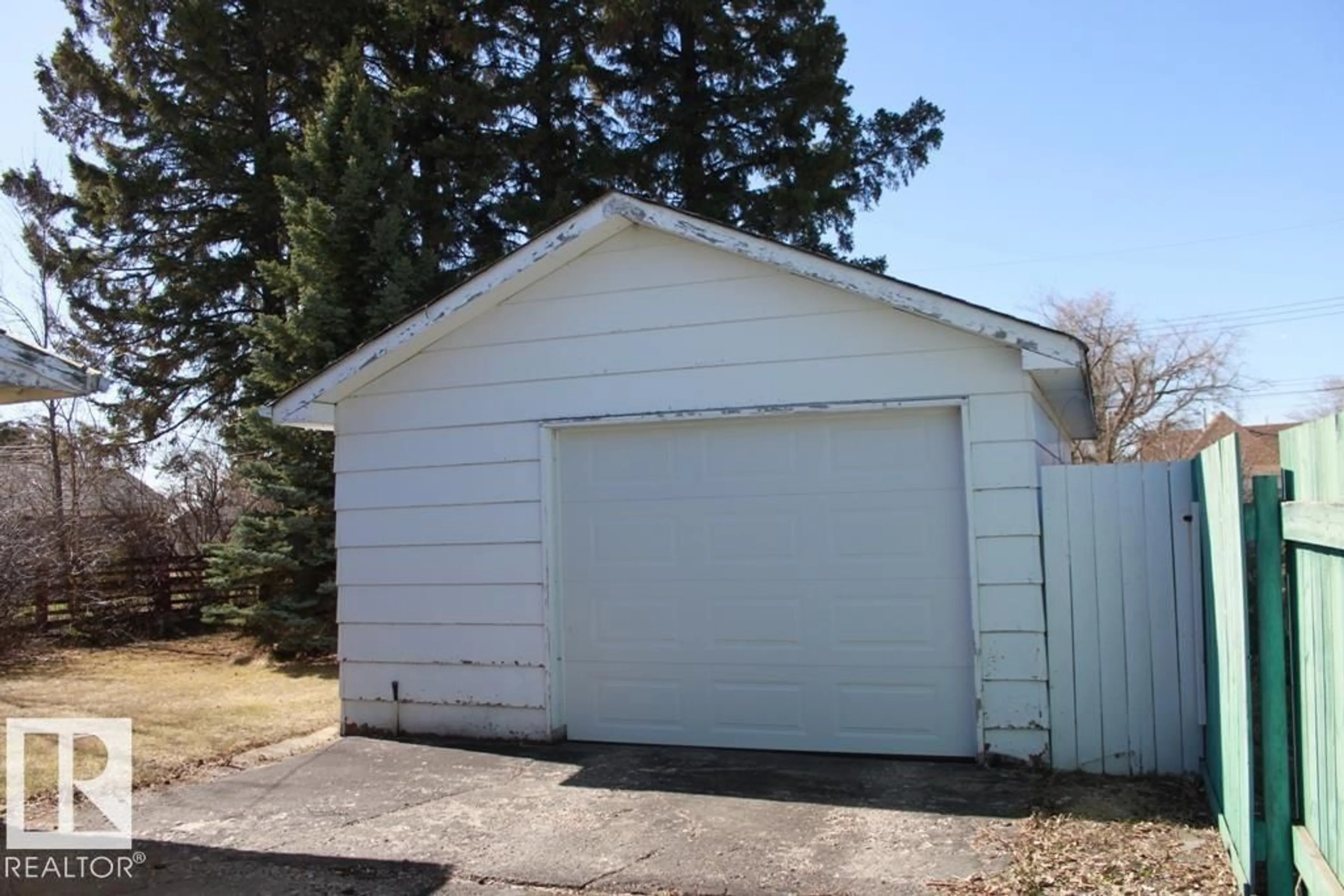 Shed for 4823 55 AV, Tofield Alberta T0B4J0