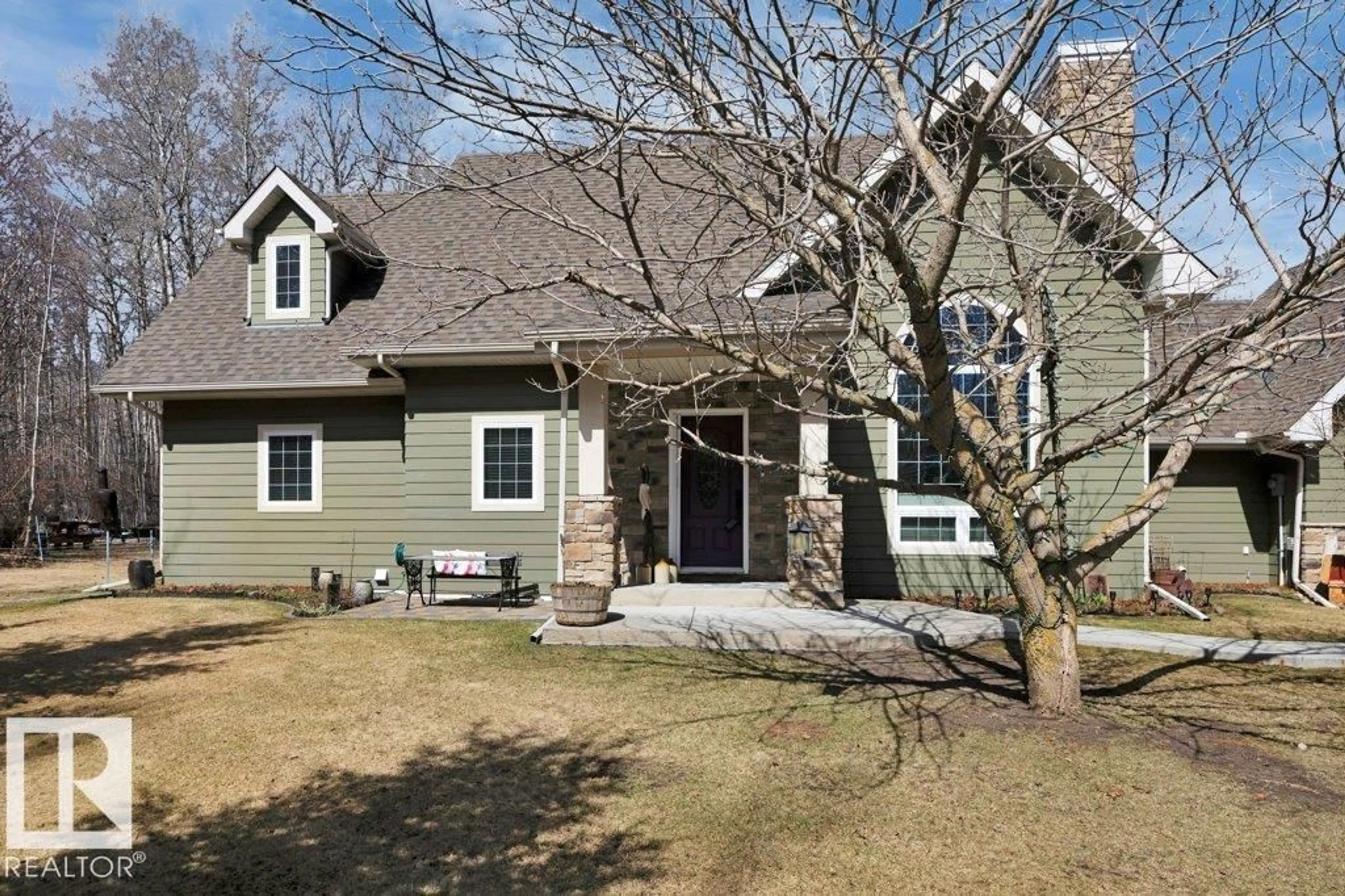 Home with vinyl exterior material, street for 115 CRYSTAL SPRINGS DR, Rural Wetaskiwin County Alberta T0C2V0