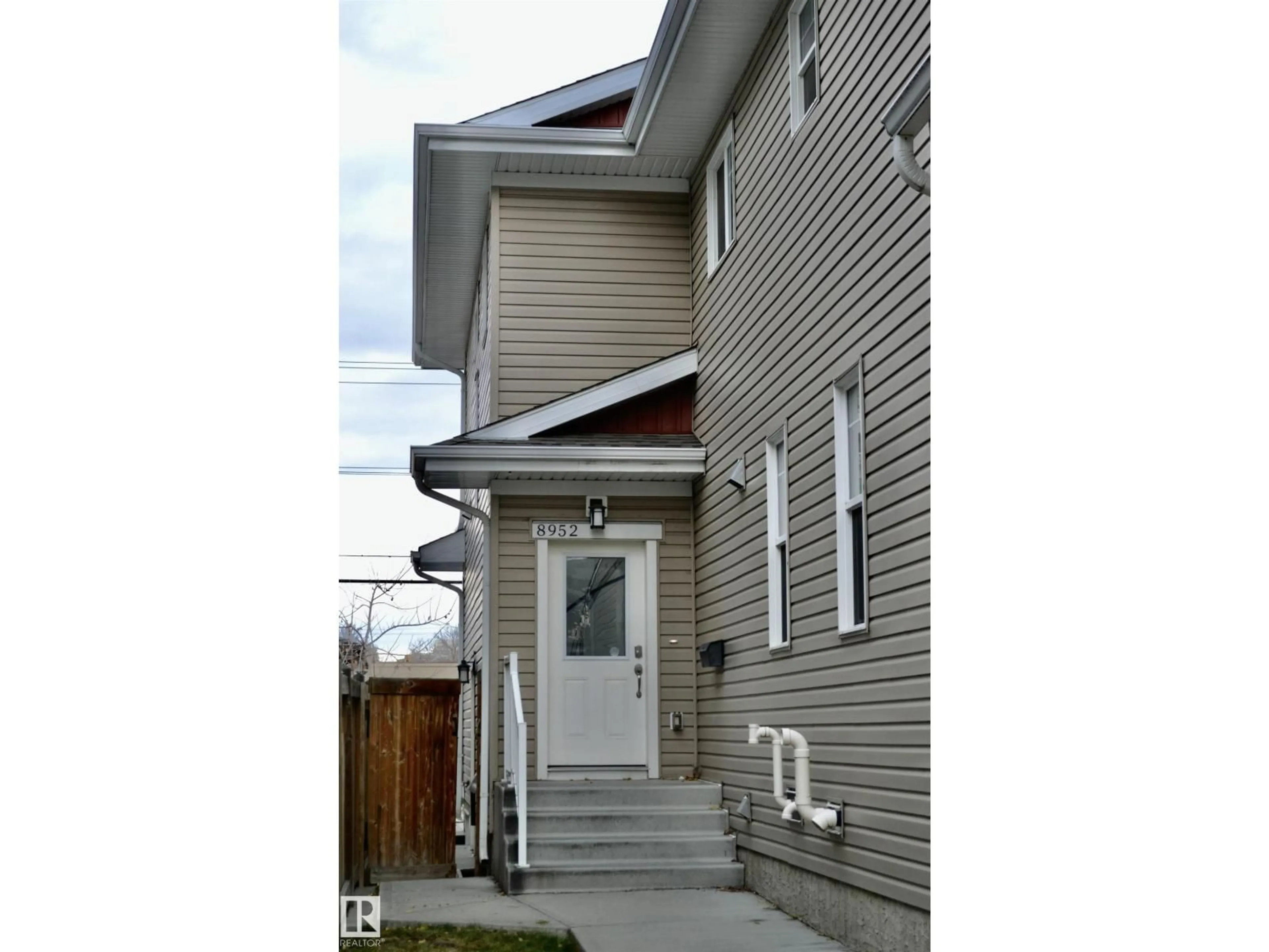 Unknown for 8952 81 AV, Edmonton Alberta T6C0W8