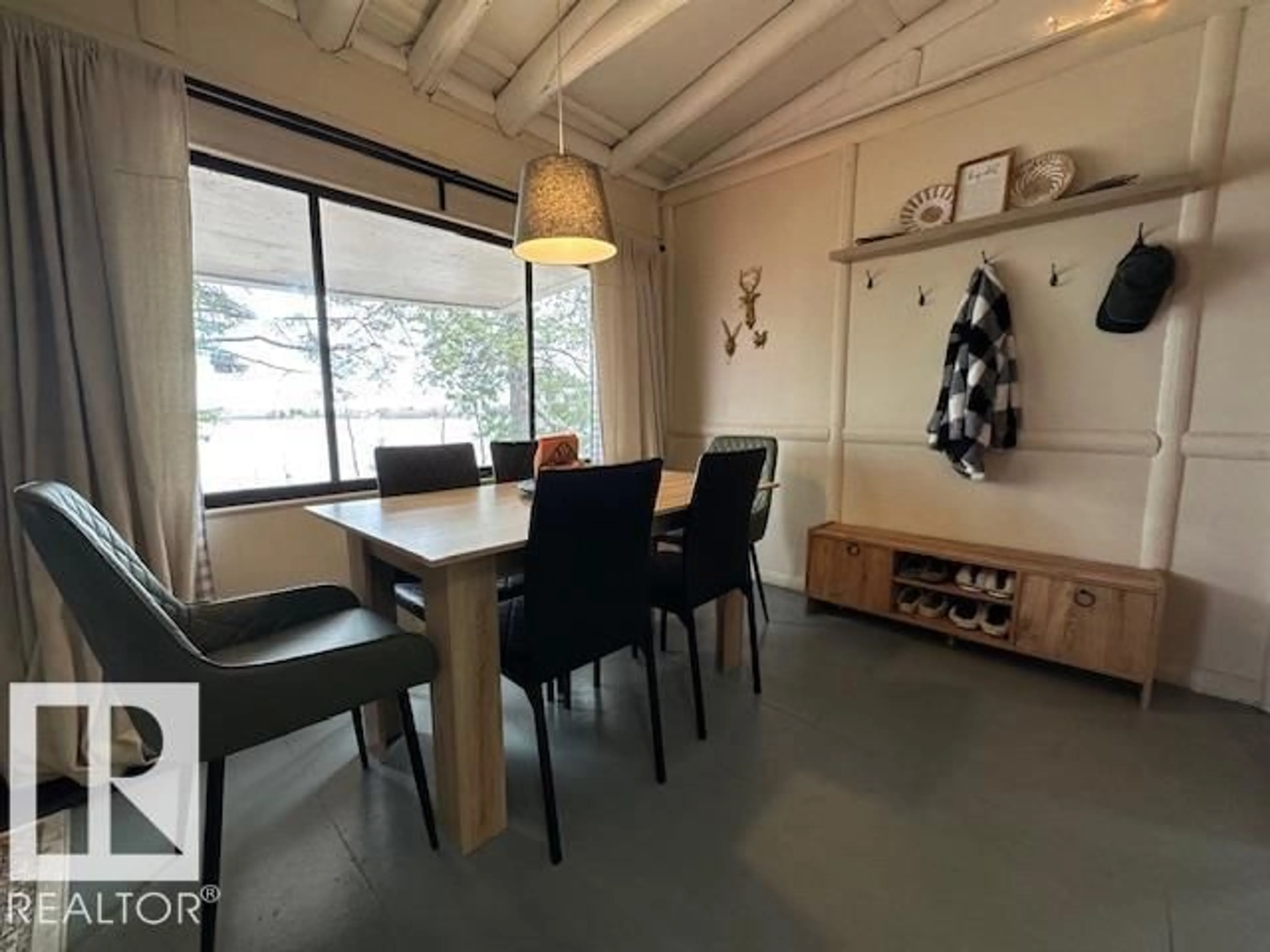 Dining room, wood/laminate floor for 158 50516 RANGE ROAD 120, Innisfree Alberta T0B2G0