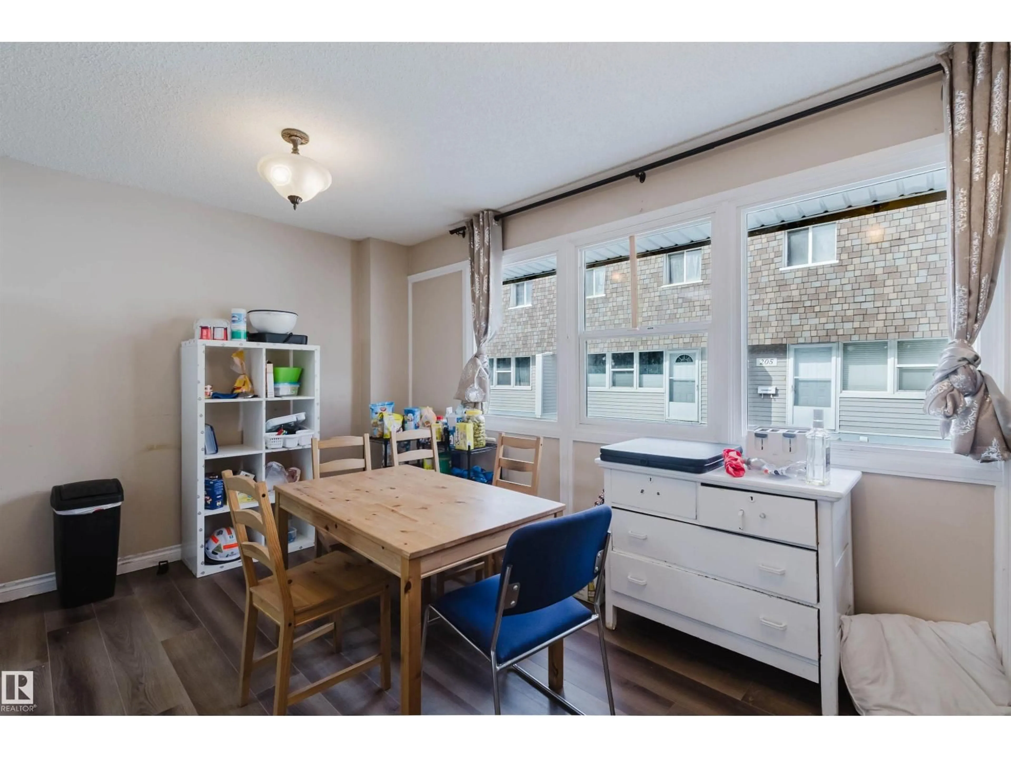 Unknown for 218 VILLAGE ON THE GR NW, Edmonton Alberta T5A1H2
