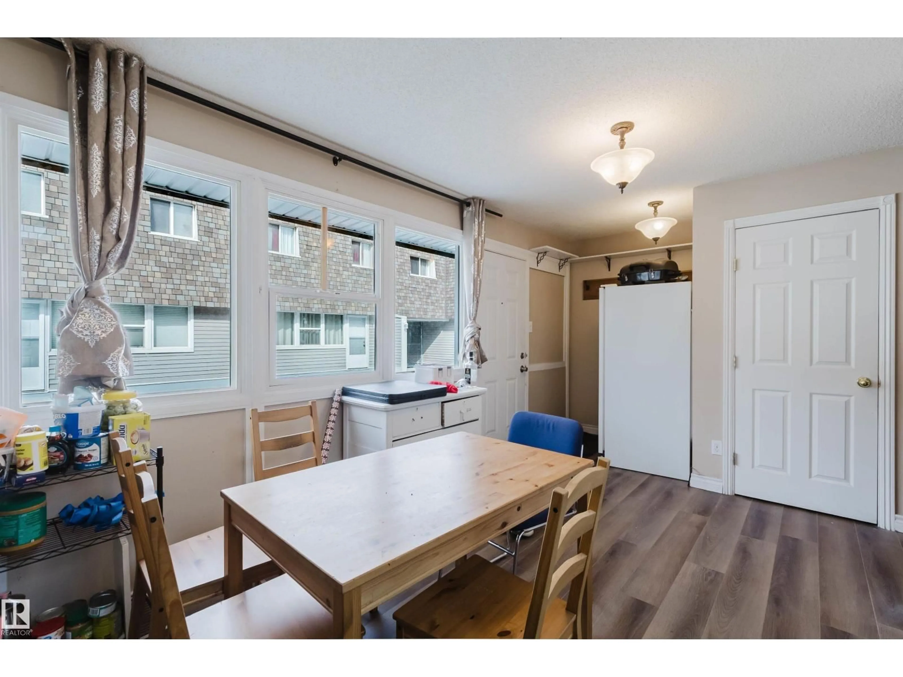 Unknown for 218 VILLAGE ON THE GR NW, Edmonton Alberta T5A1H2