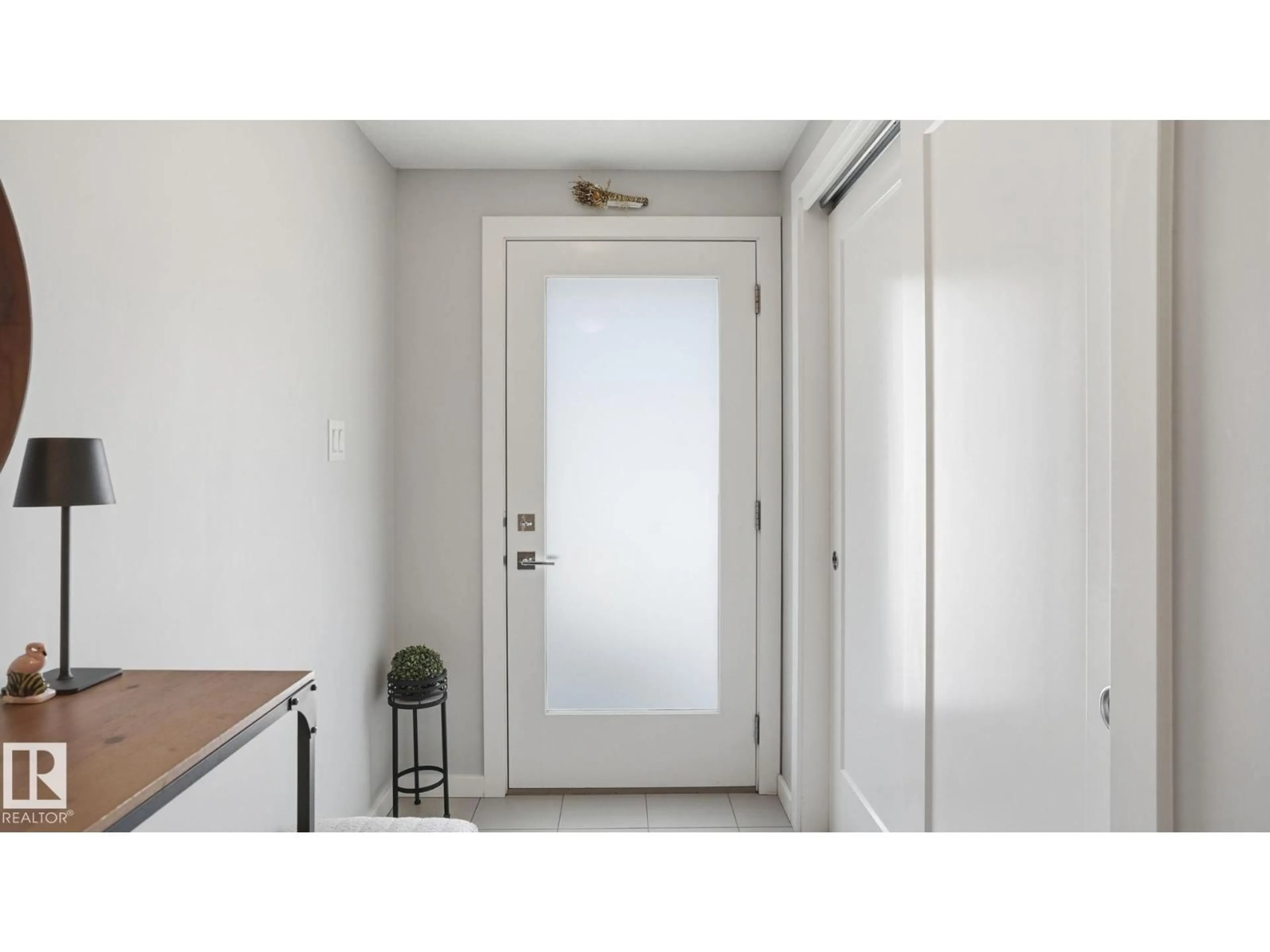 Indoor entryway for #52 - 1304 RUTHERFORD RD, Edmonton Alberta T6W0B4