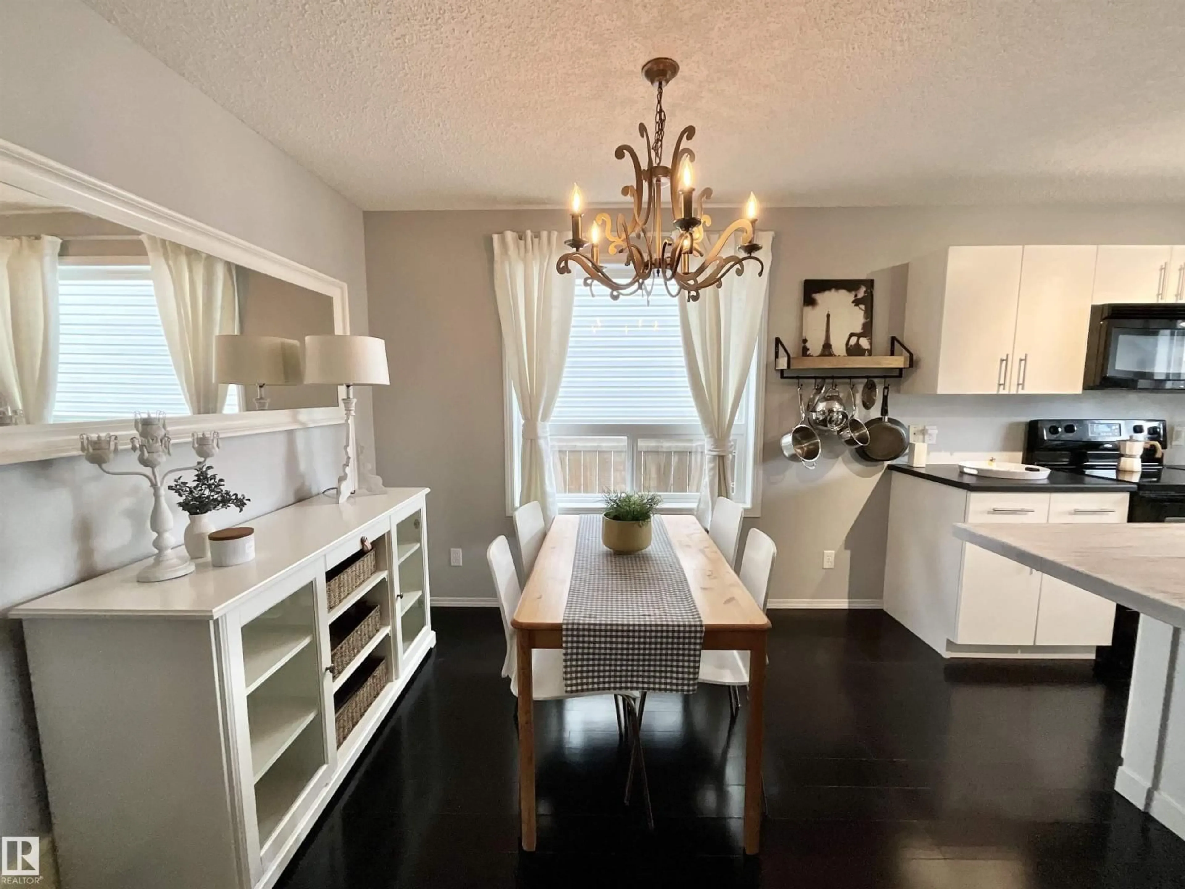 Dining room, wood/laminate floor for NW - 17936 85 ST, Edmonton Alberta T5Z0C1