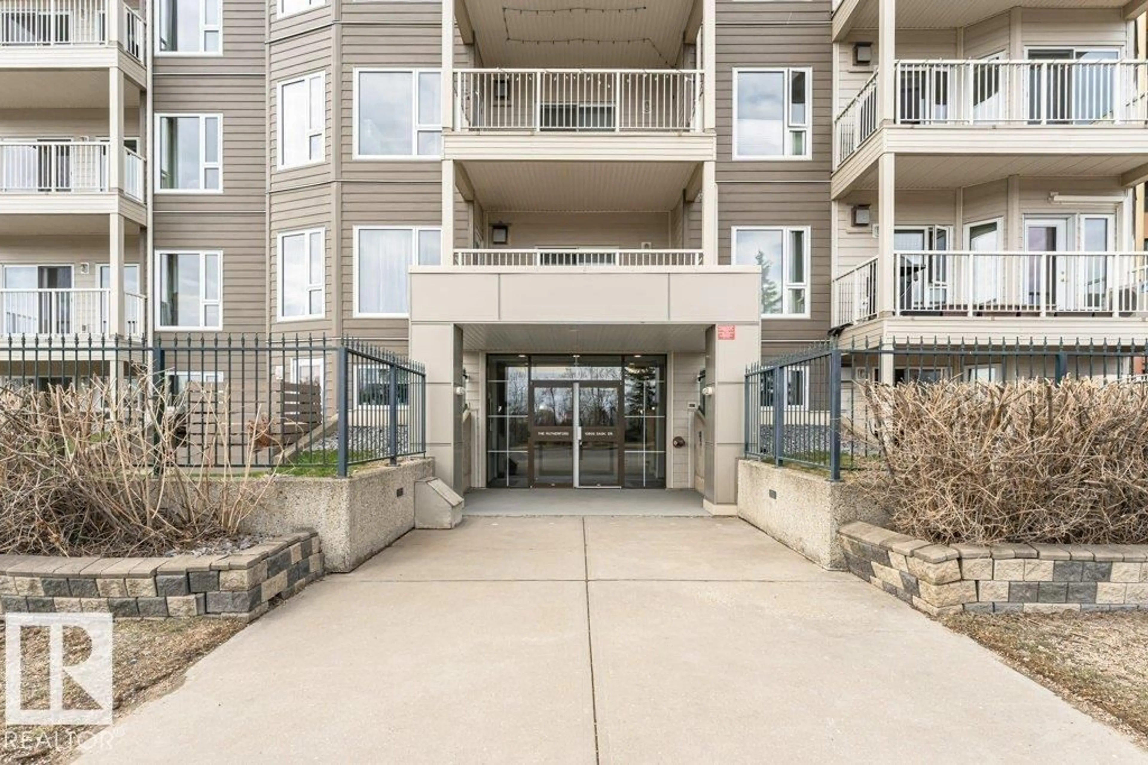 Unknown for #101 - 10809 SASKATCHEWAN DR, Edmonton Alberta T6E4S5