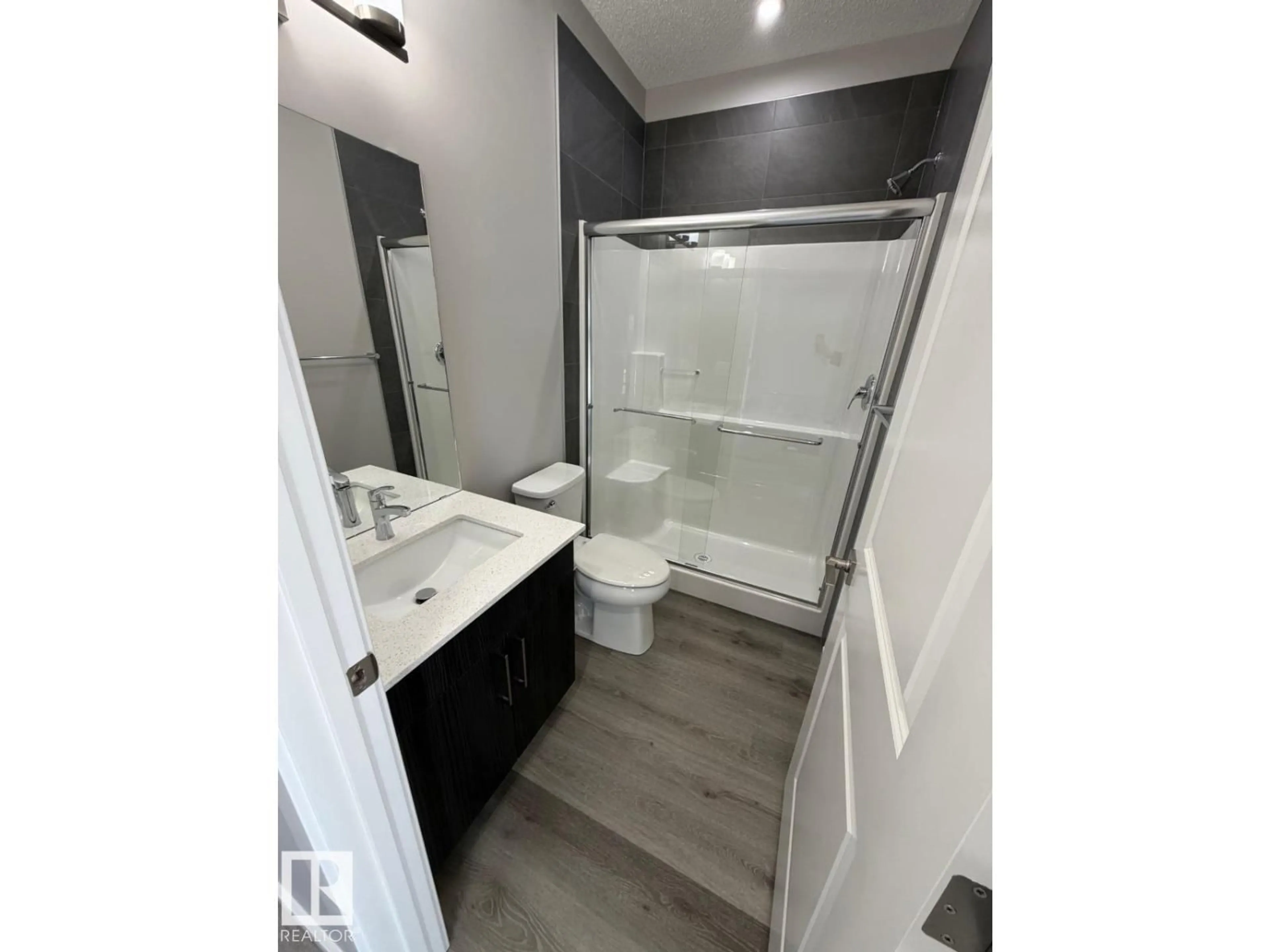 Standard bathroom, unknown for 309 EDGEMONT DR, Edmonton Alberta T6M3G7