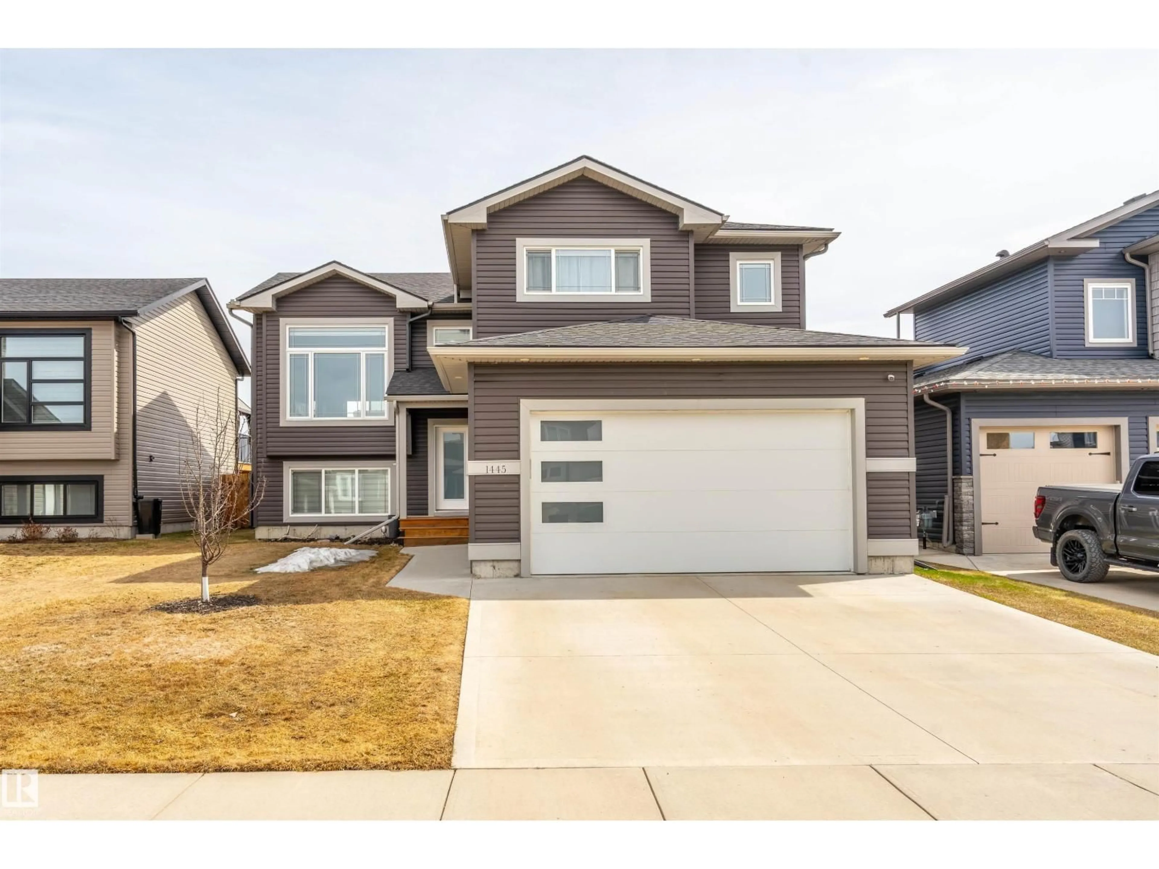 Home with vinyl exterior material, street for 1445 WILDRYE CR, Cold Lake Alberta T9M0K6