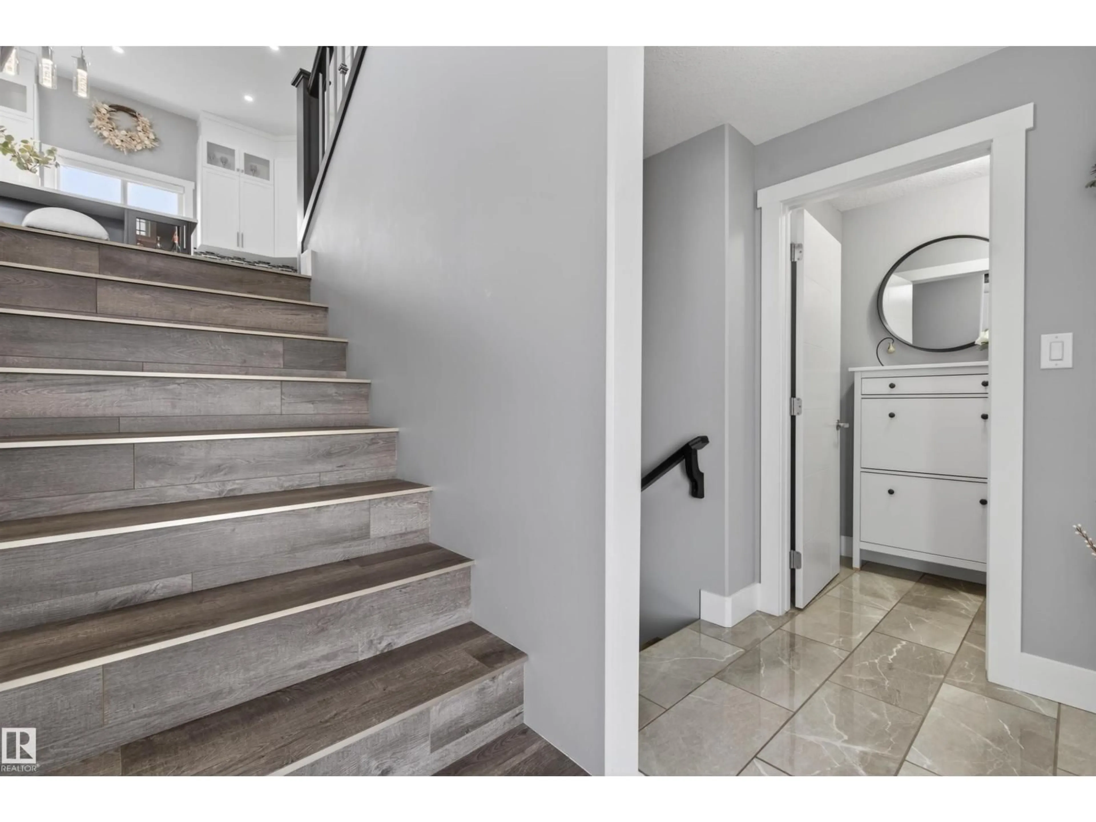Indoor entryway for 1445 WILDRYE CR, Cold Lake Alberta T9M0K6