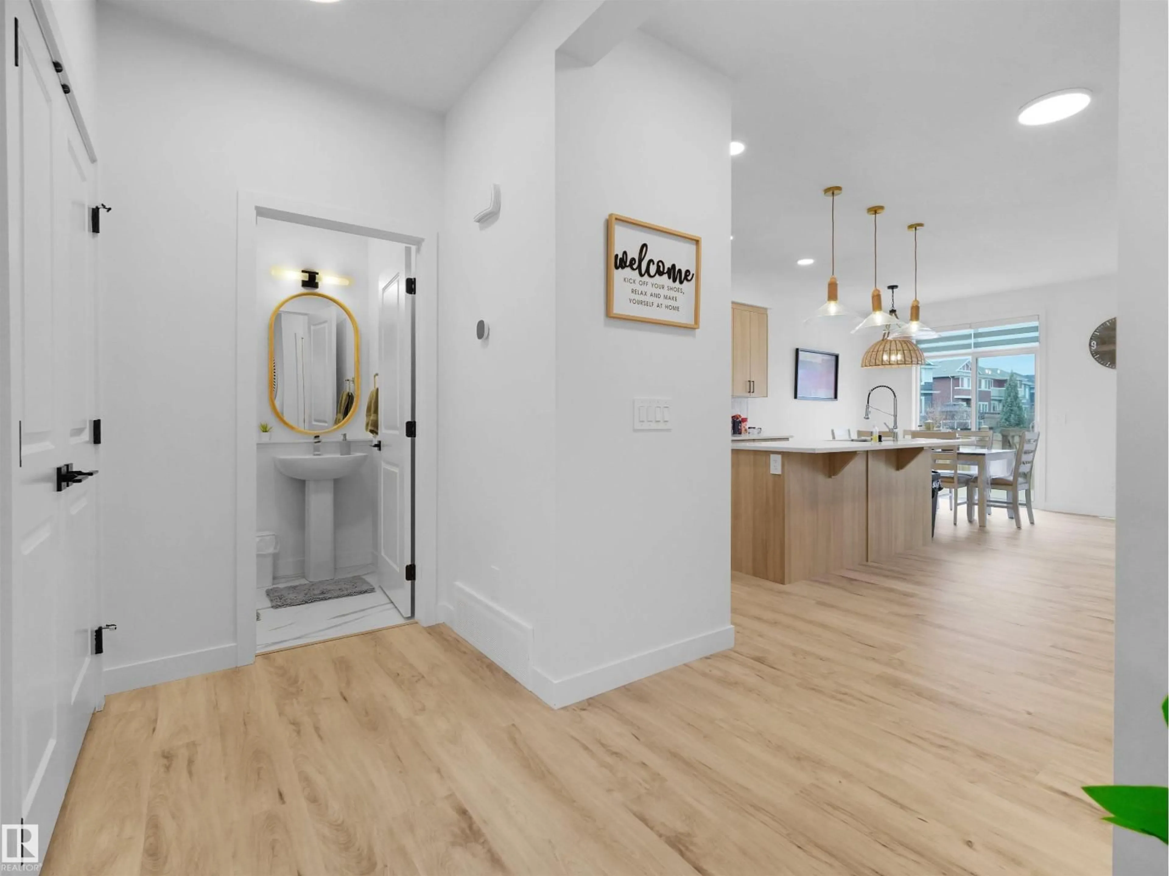 Indoor entryway for SW - 16252 19 AV, Edmonton Alberta T6W5C6
