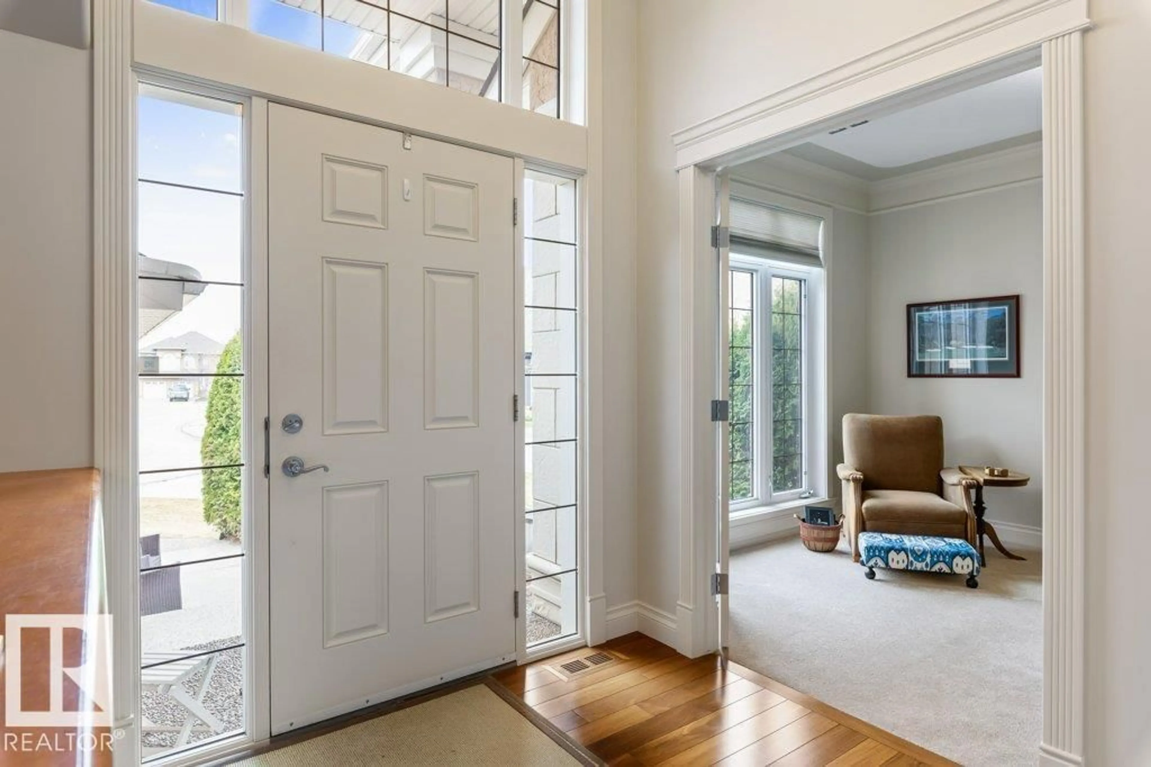 Indoor entryway for 36 KINGSMOOR CL, St. Albert Alberta T8N0X2