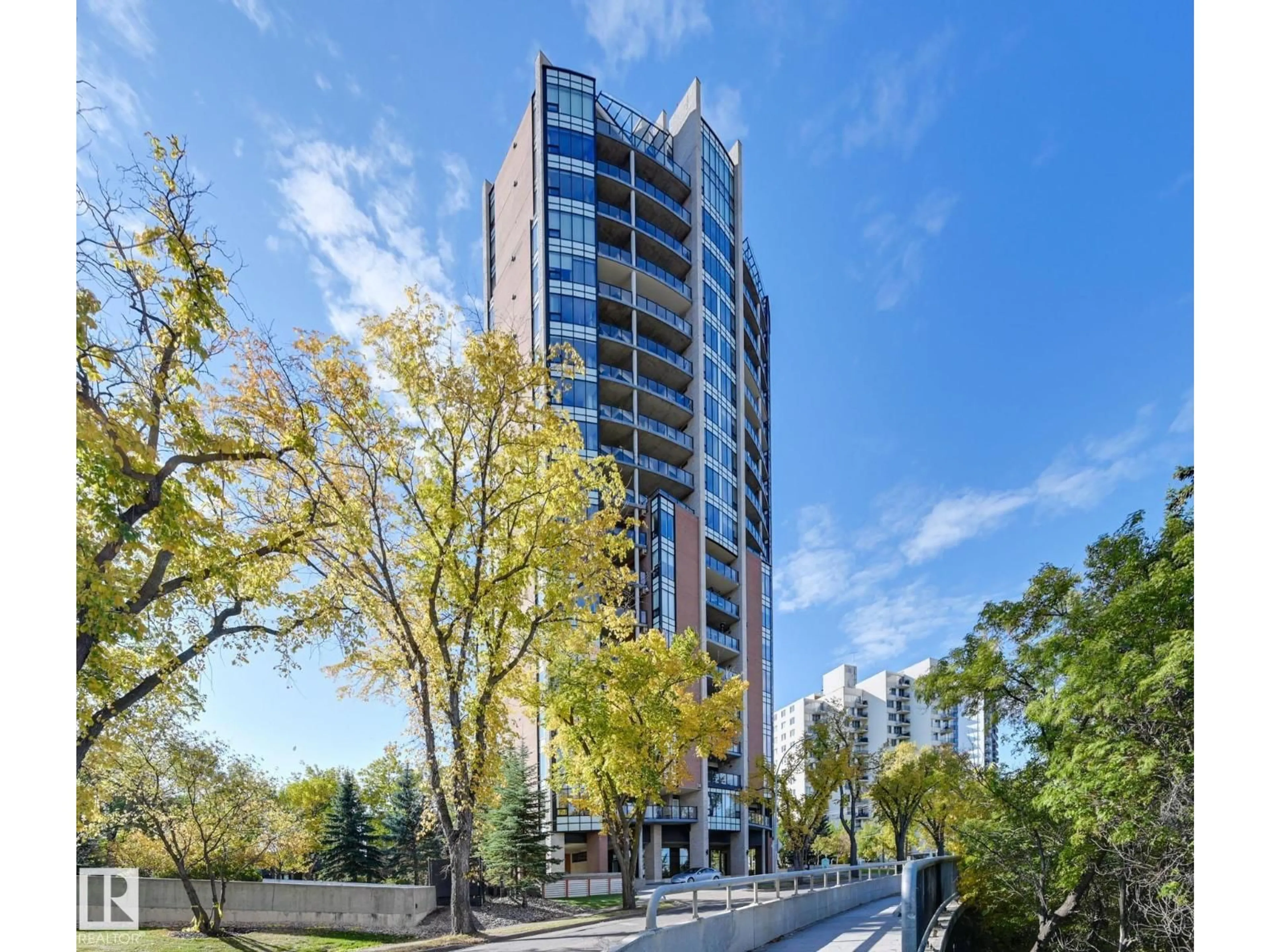 Indoor foyer for #901 - 10035 SASKATCHEWAN DR, Edmonton Alberta T6E4R4
