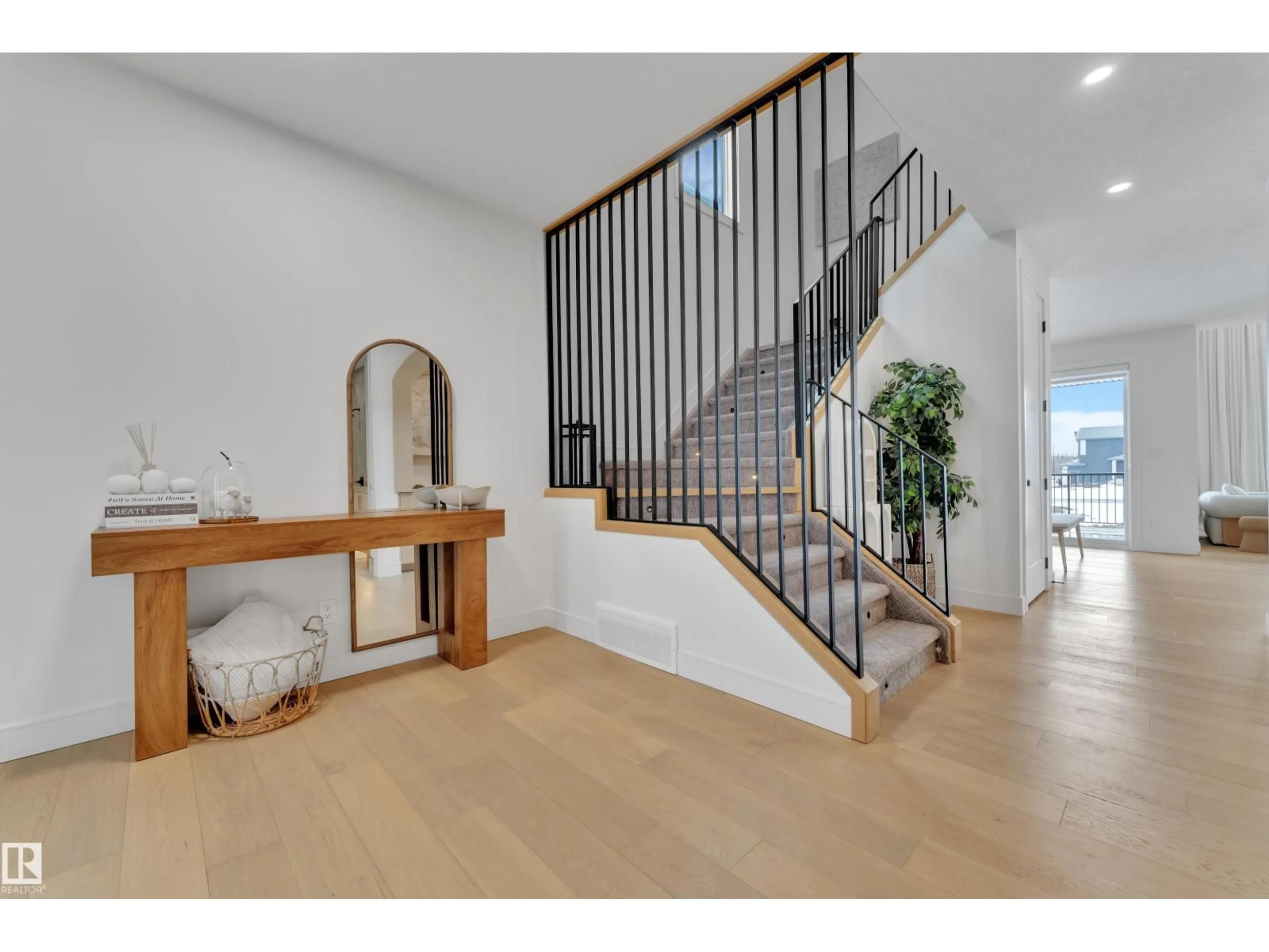 Indoor foyer for 8922 MAYDAY WY, Edmonton Alberta T6X3E6