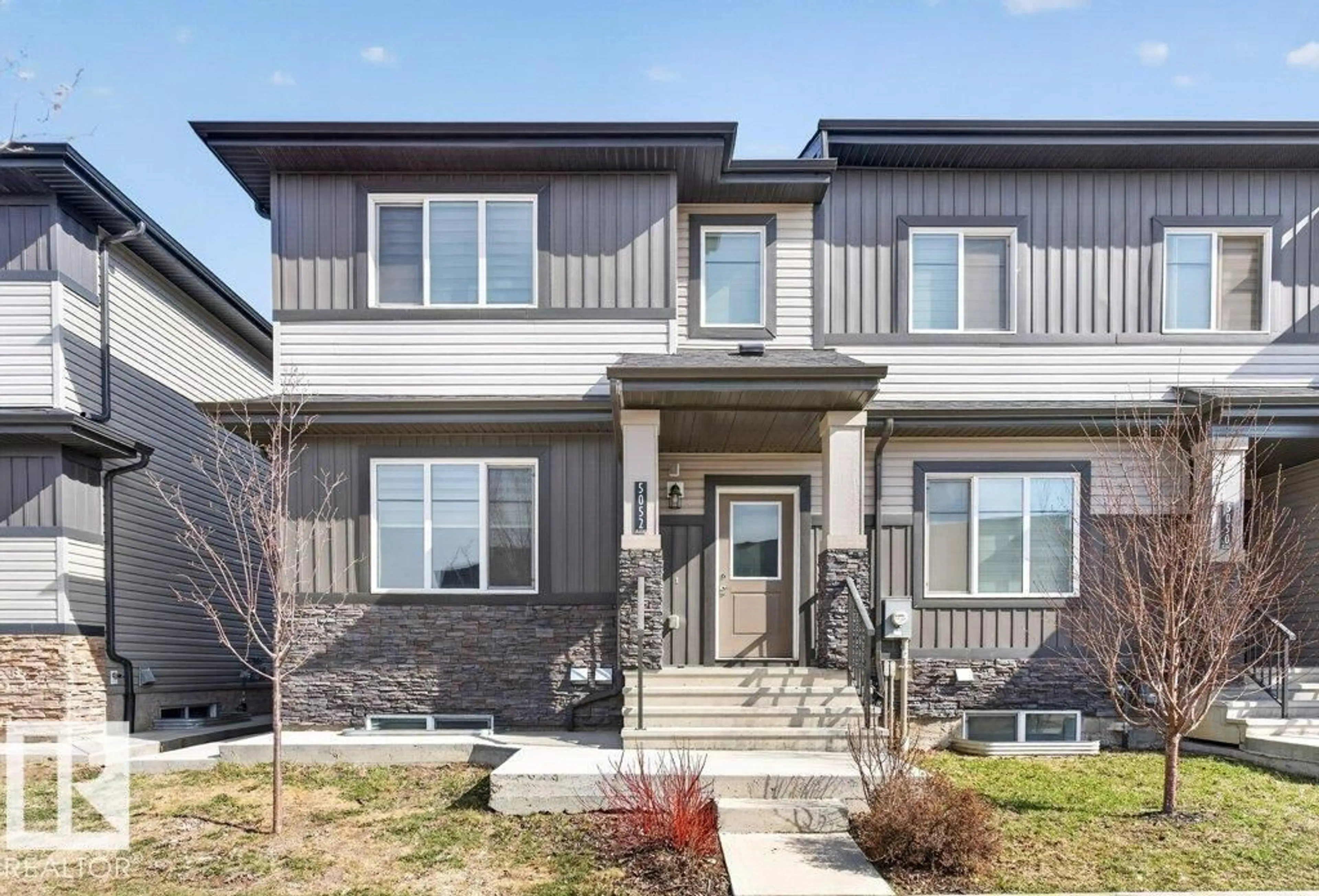 Home with vinyl exterior material, street for 5052 CHAPPELLE RD, Edmonton Alberta T6W4H7