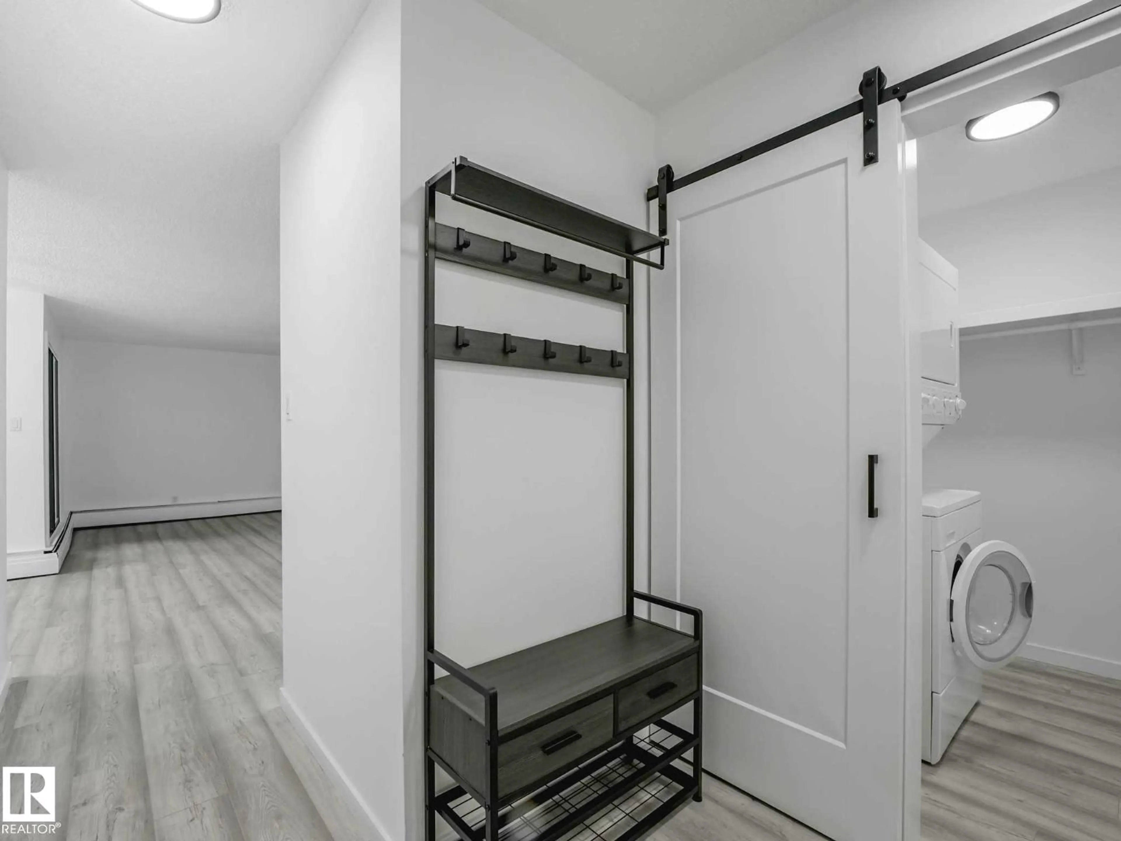 Indoor entryway for #104 - 10148 118 ST, Edmonton Alberta T5K1Y4