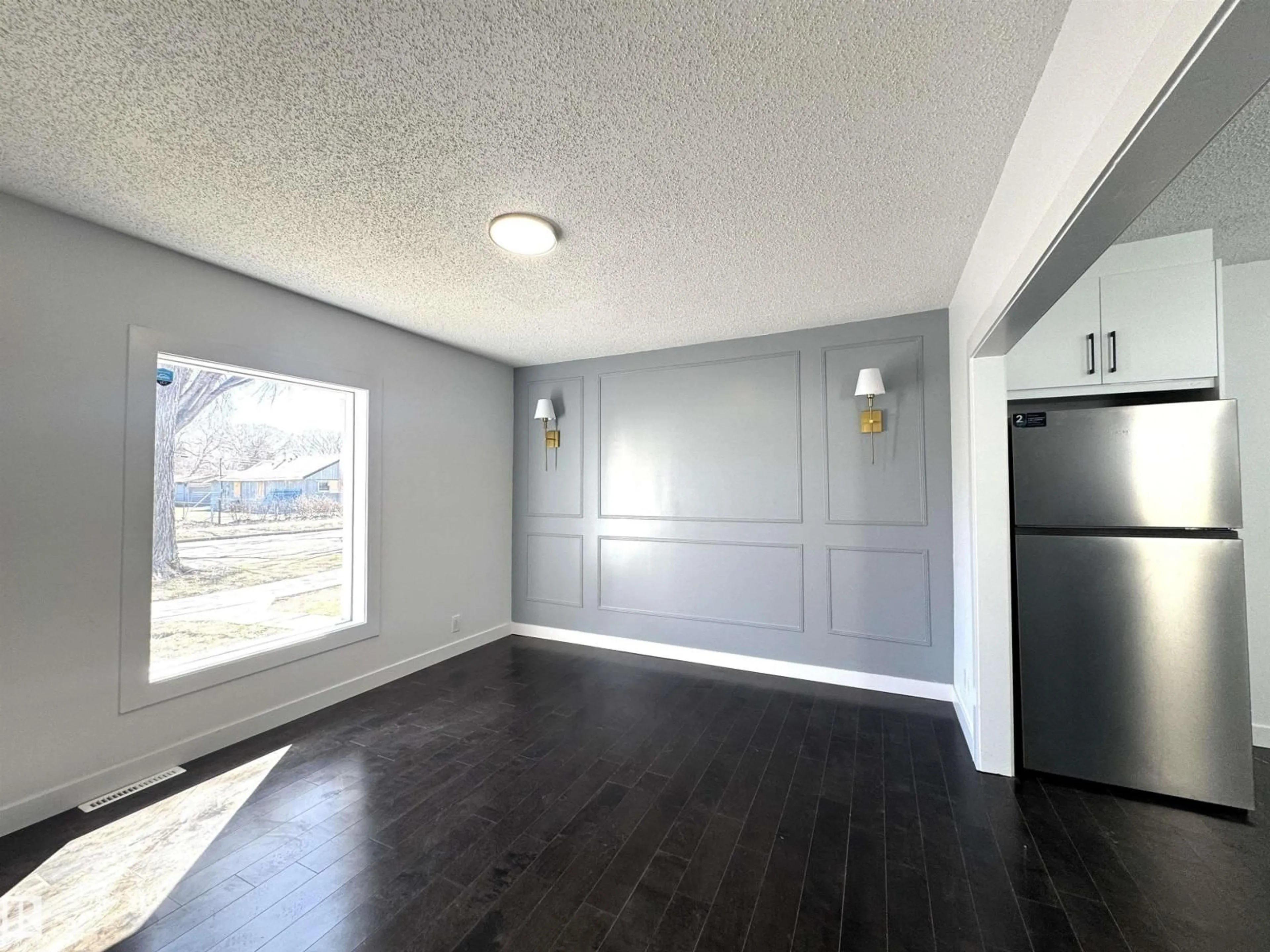A pic of a room for 12948 116 ST, Edmonton Alberta T5E5H4
