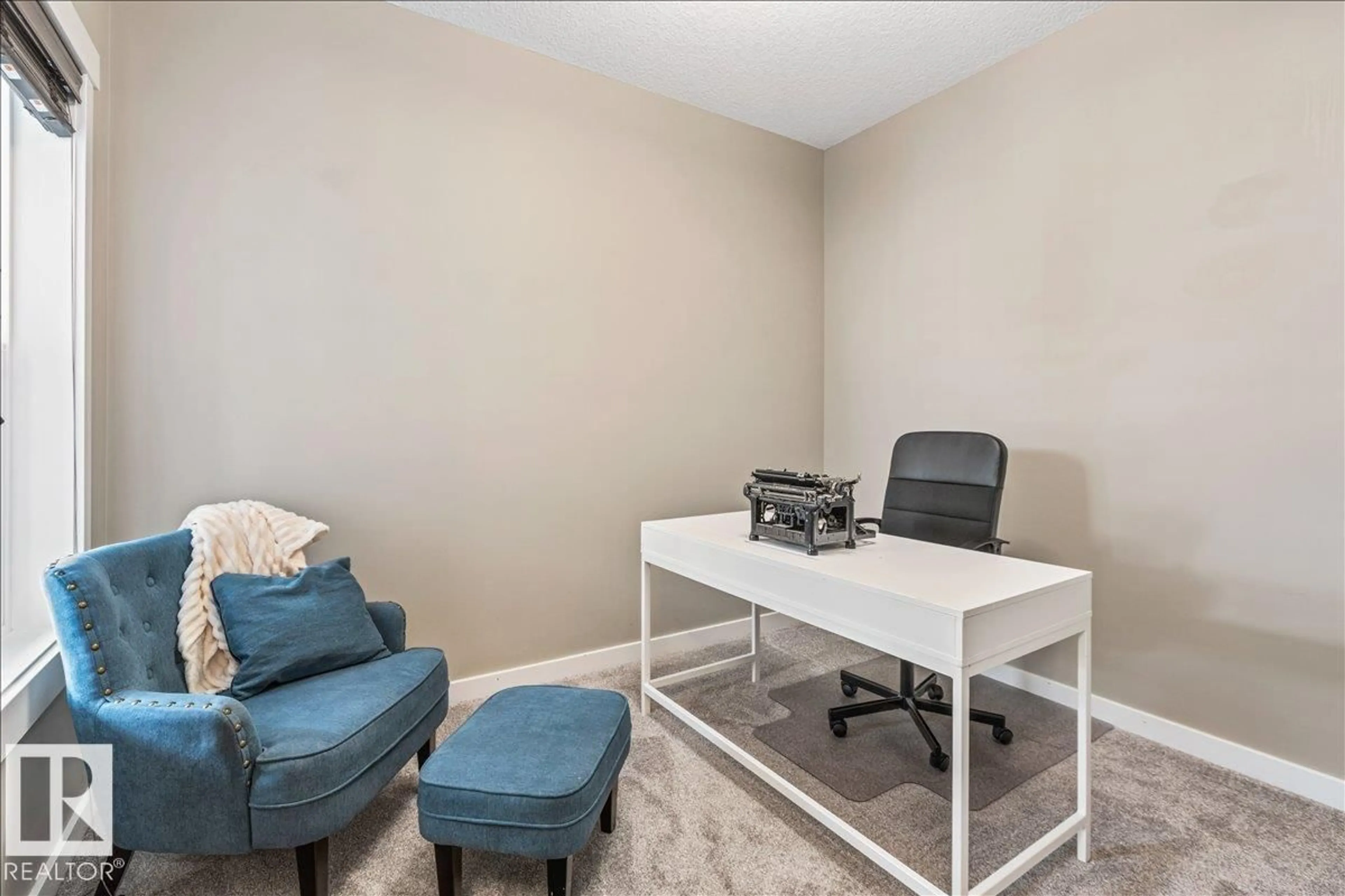 A pic of a room for SW - 2108 77 ST, Edmonton Alberta T6X0Z3