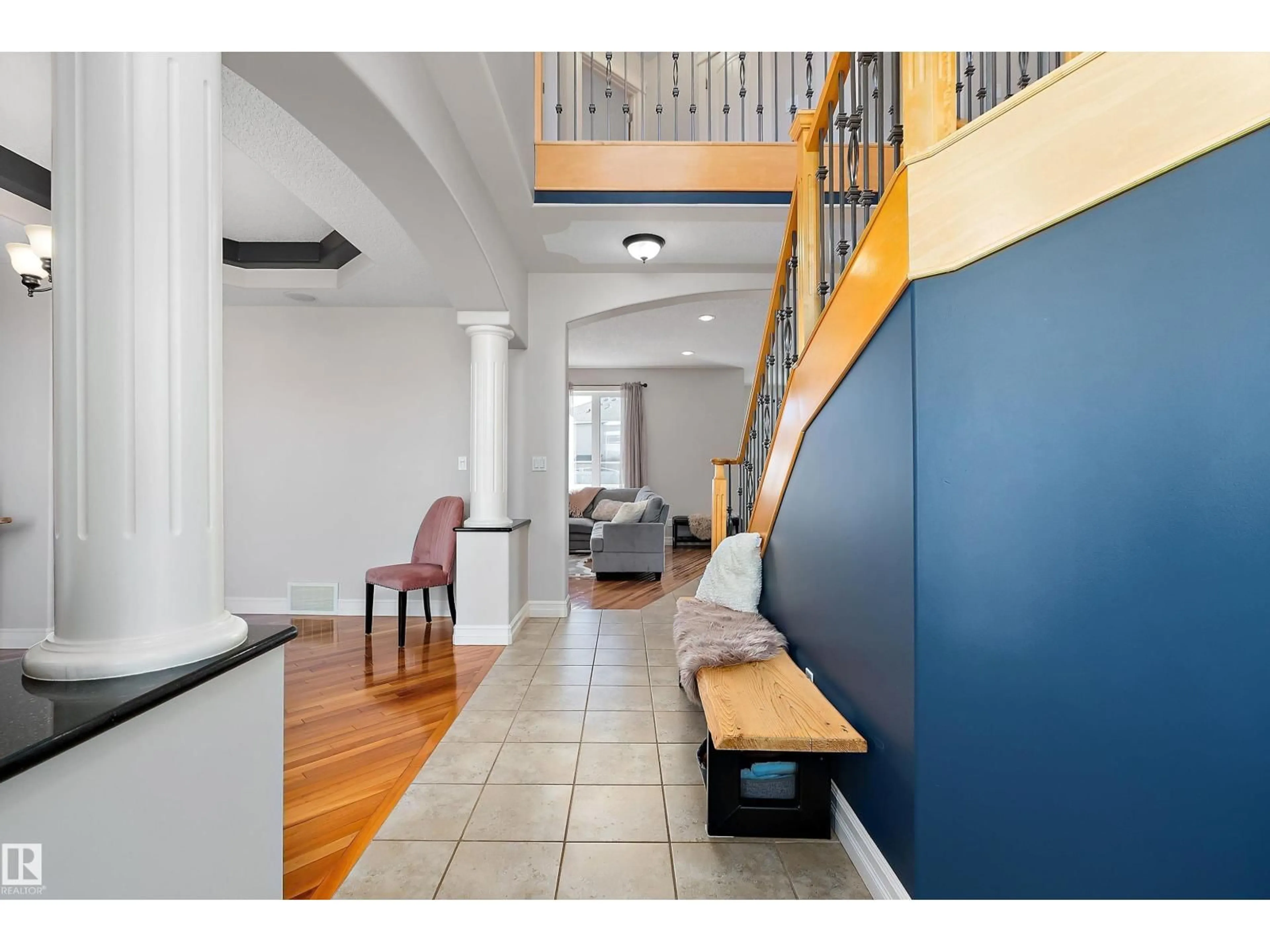 Indoor foyer for NW - 17807 111 ST, Edmonton Alberta T5X6J3