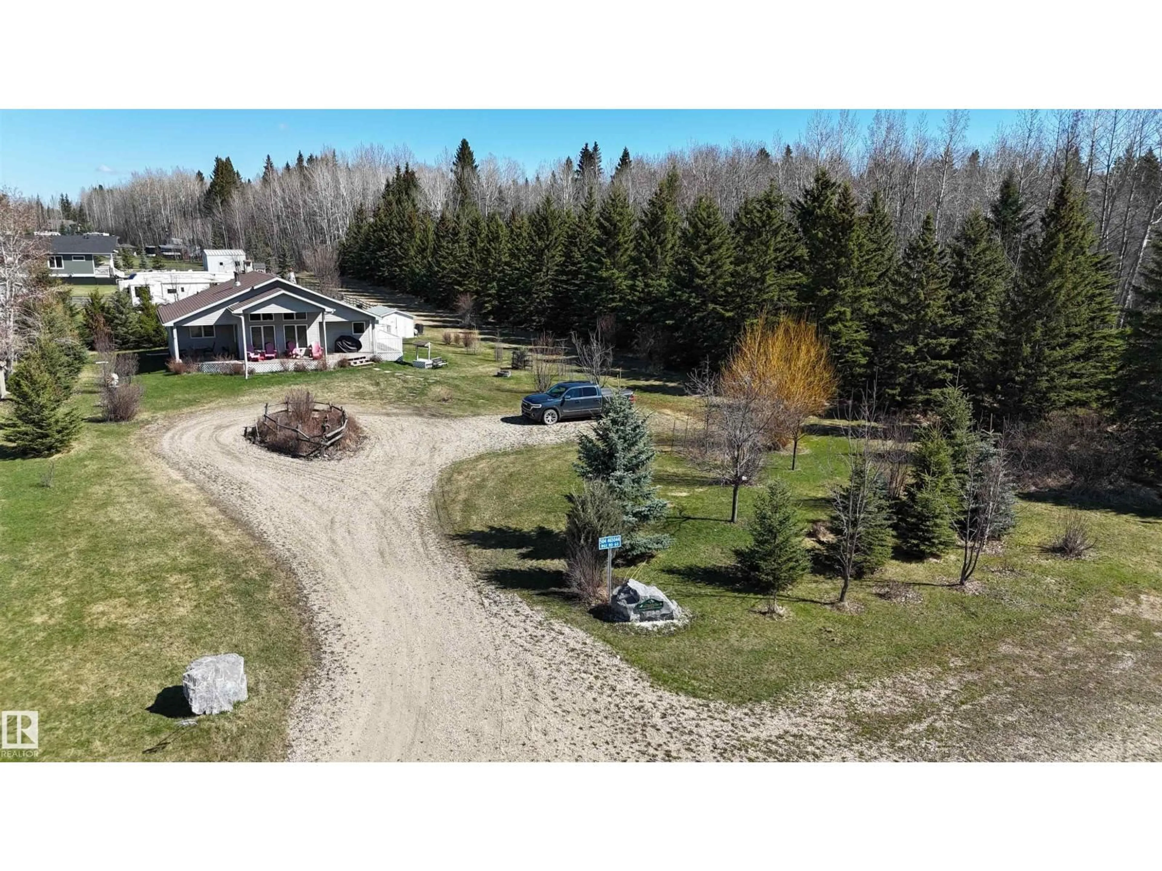 A pic from outside/outdoor area/front of a property/back of a property/a pic from drone, unknown for 60 - 504 465044 RR, Rural Wetaskiwin County Alberta T0C0T0
