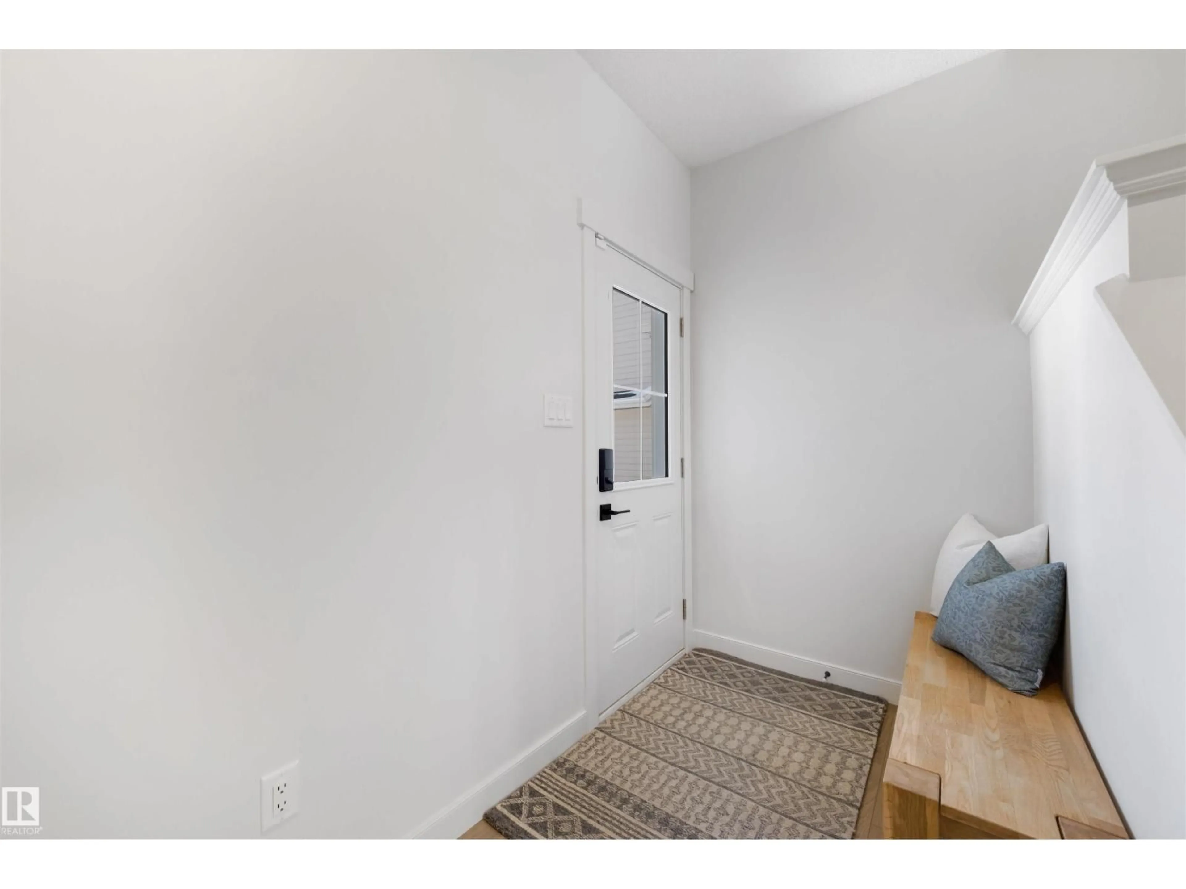 Indoor entryway for SW - 11987 34 AV, Edmonton Alberta T6W4Y2