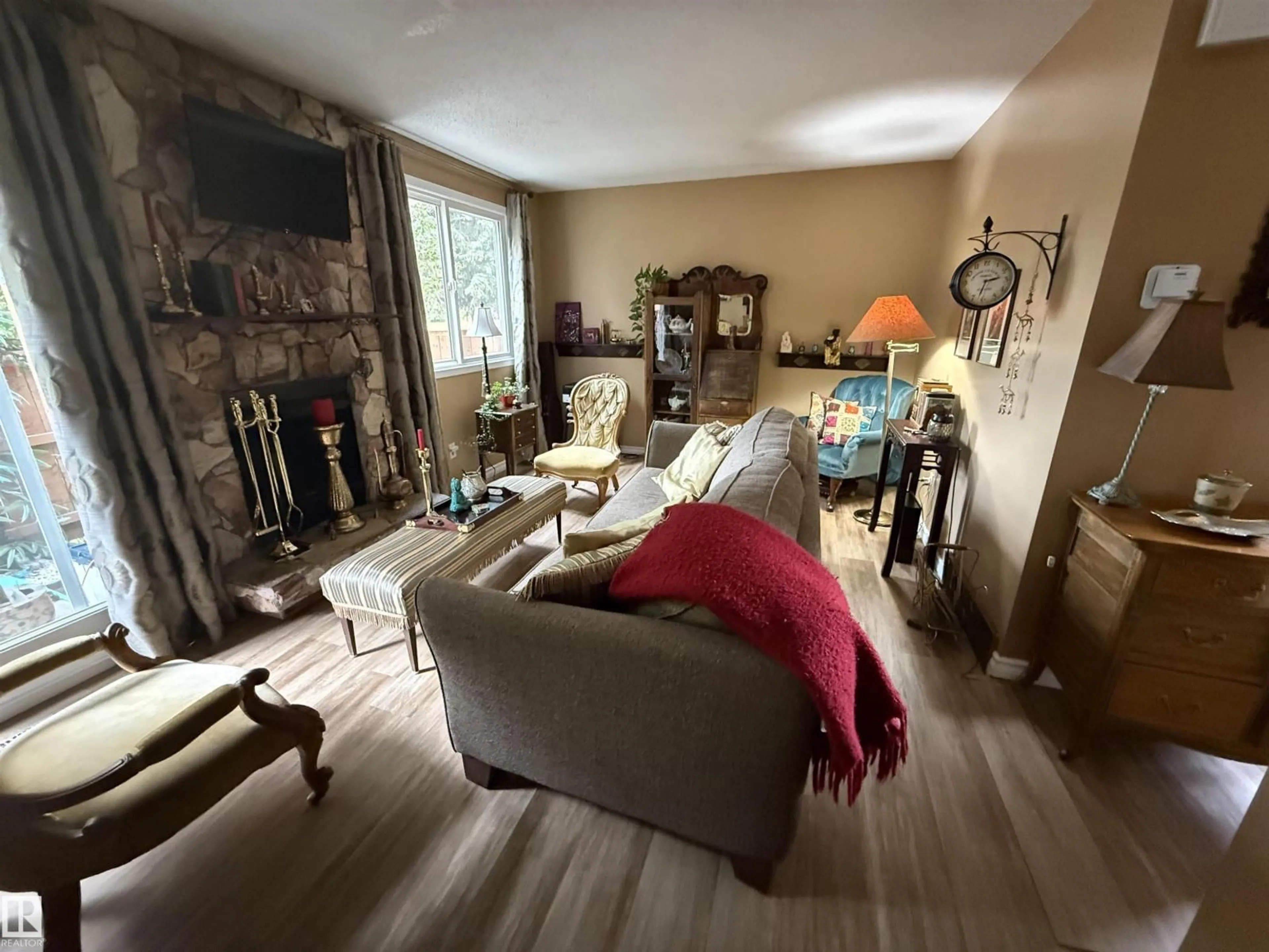 A pic of a room for 18525 66 AV, Edmonton Alberta T5T2M3