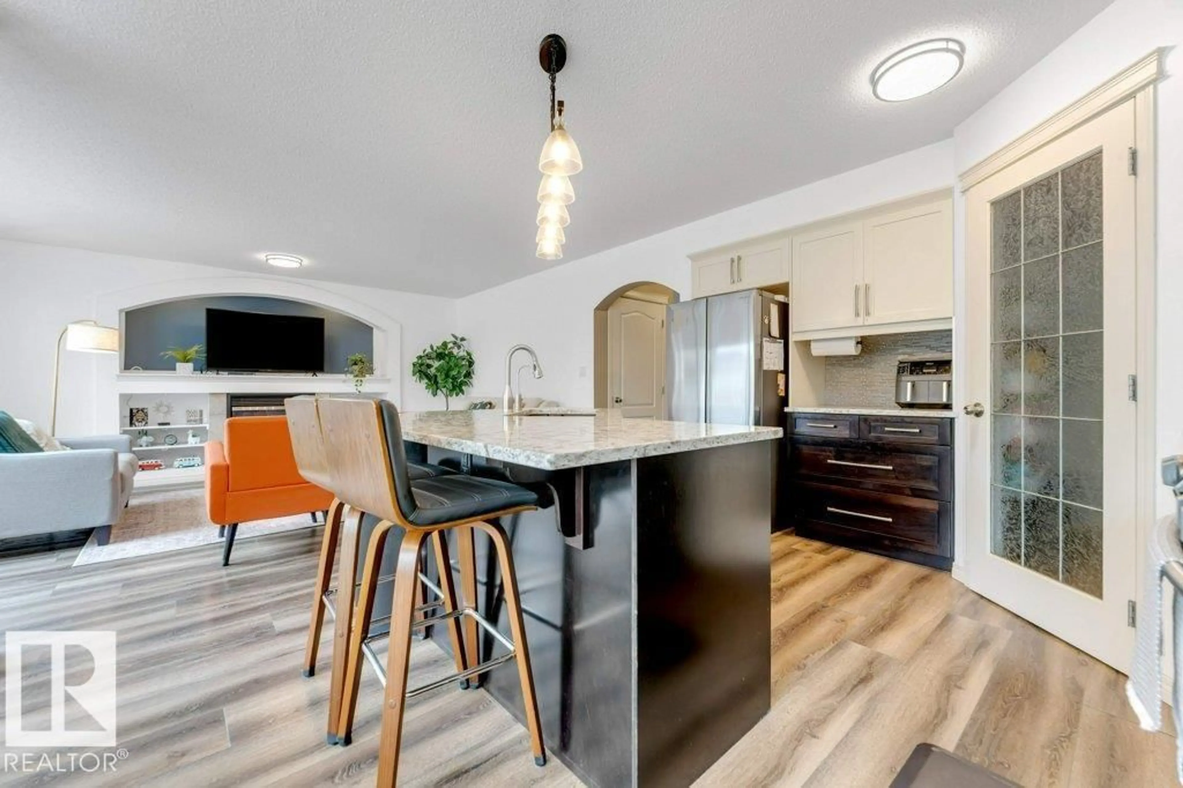 Open concept kitchen, unknown for SW - 3913 MCMULLEN GREEN GR, Edmonton Alberta T6W1K7