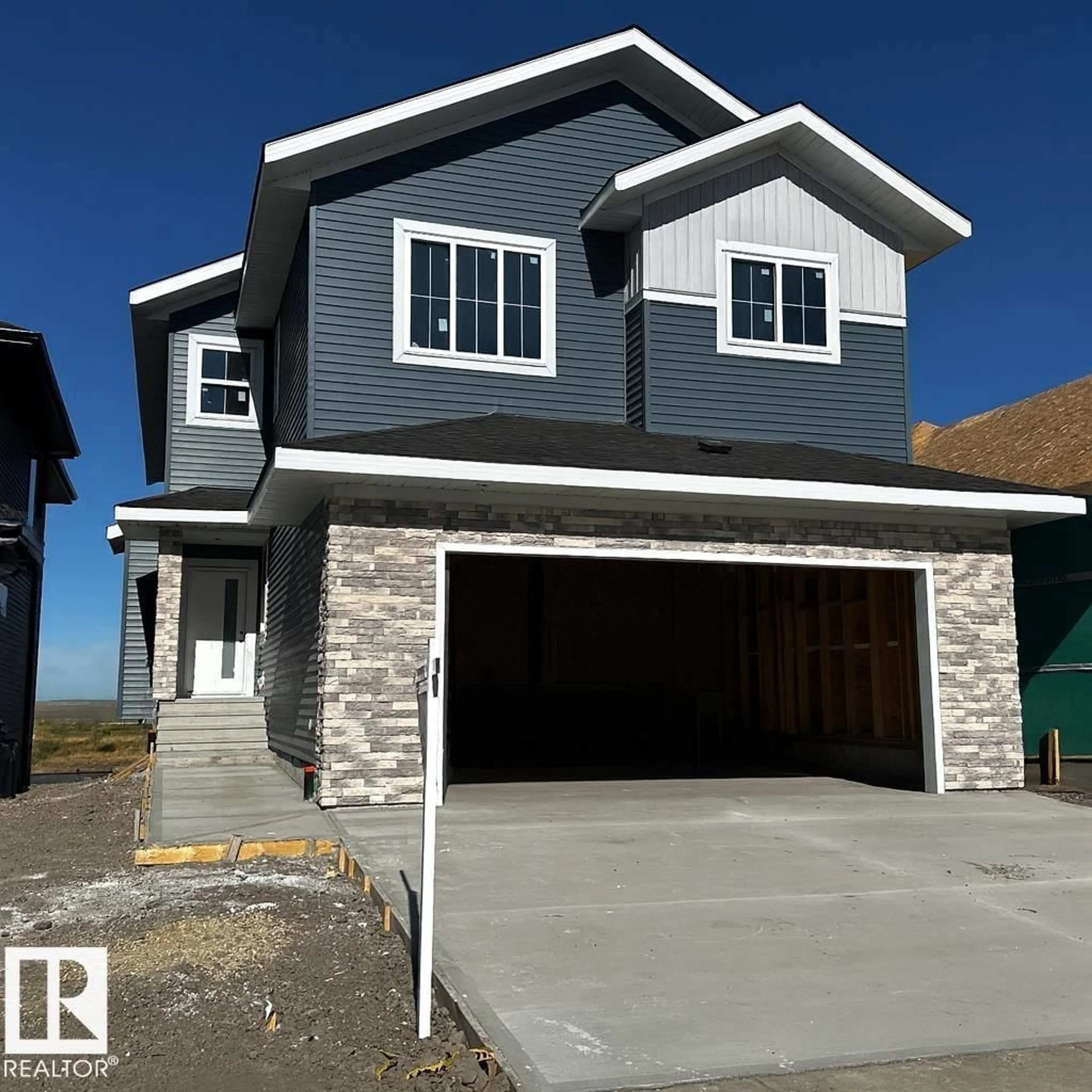Home with vinyl exterior material, street for 74 ELDRIDGE PT, St. Albert Alberta T8N8C4