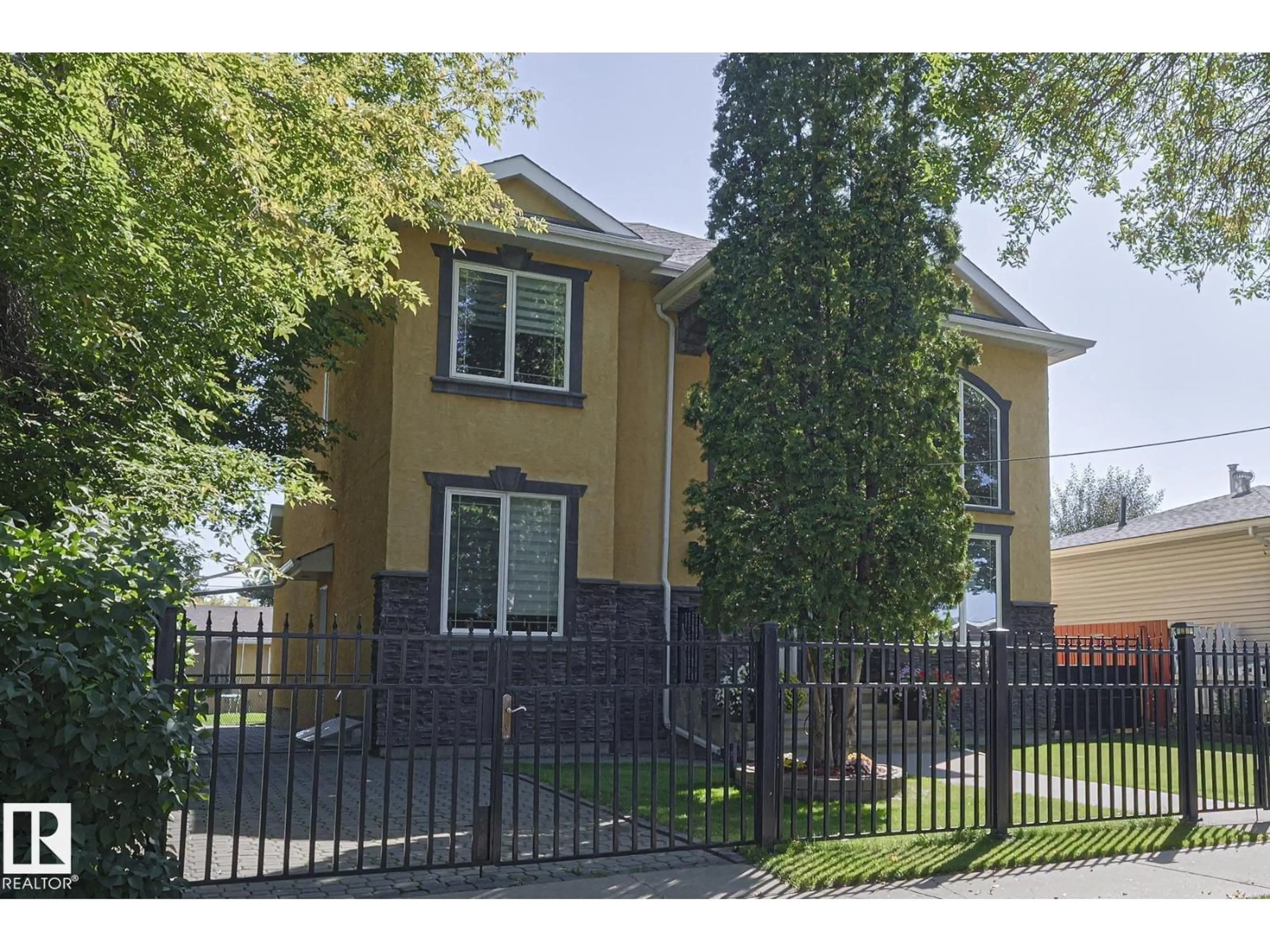 Unknown for NW - 10731 150 ST, Edmonton Alberta T5P1R4